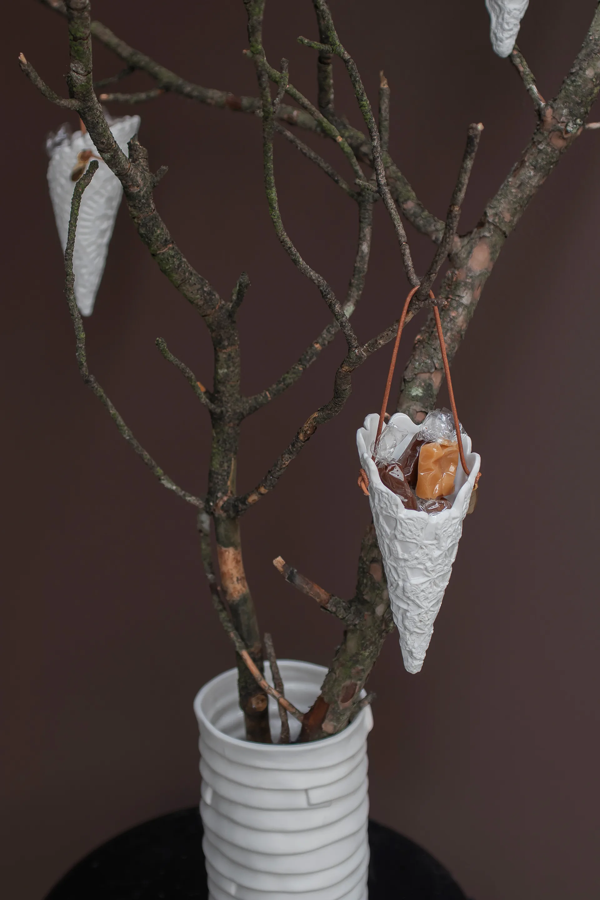 Δαντέλα Χριστουγεννιάτικο χωνάκι, 2 τεμ., Υπόλευκο Mette Ditmer