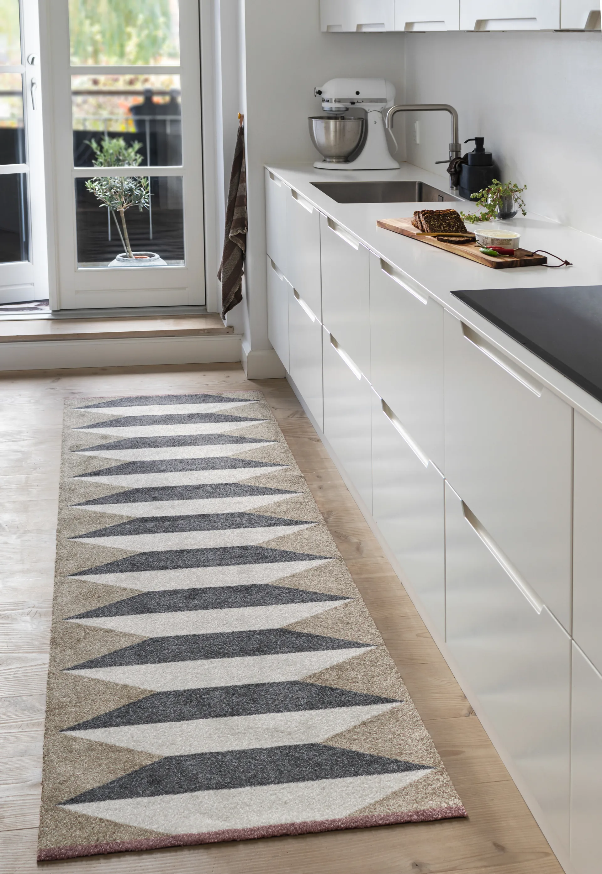 Πατάκι εισόδου Accordion , Sand-77x240 cm Mette Ditmer