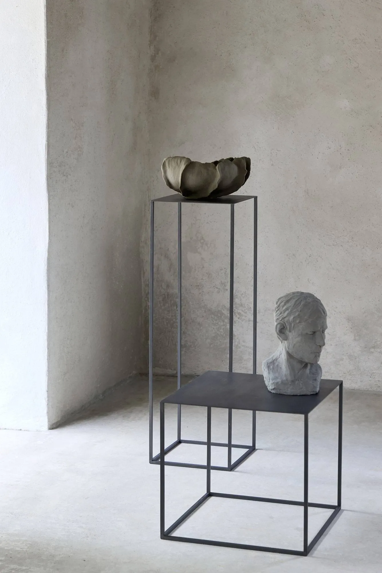 Cubic βάθρο, Μαύρο, 29x29x90 εκ. Mette Ditmer