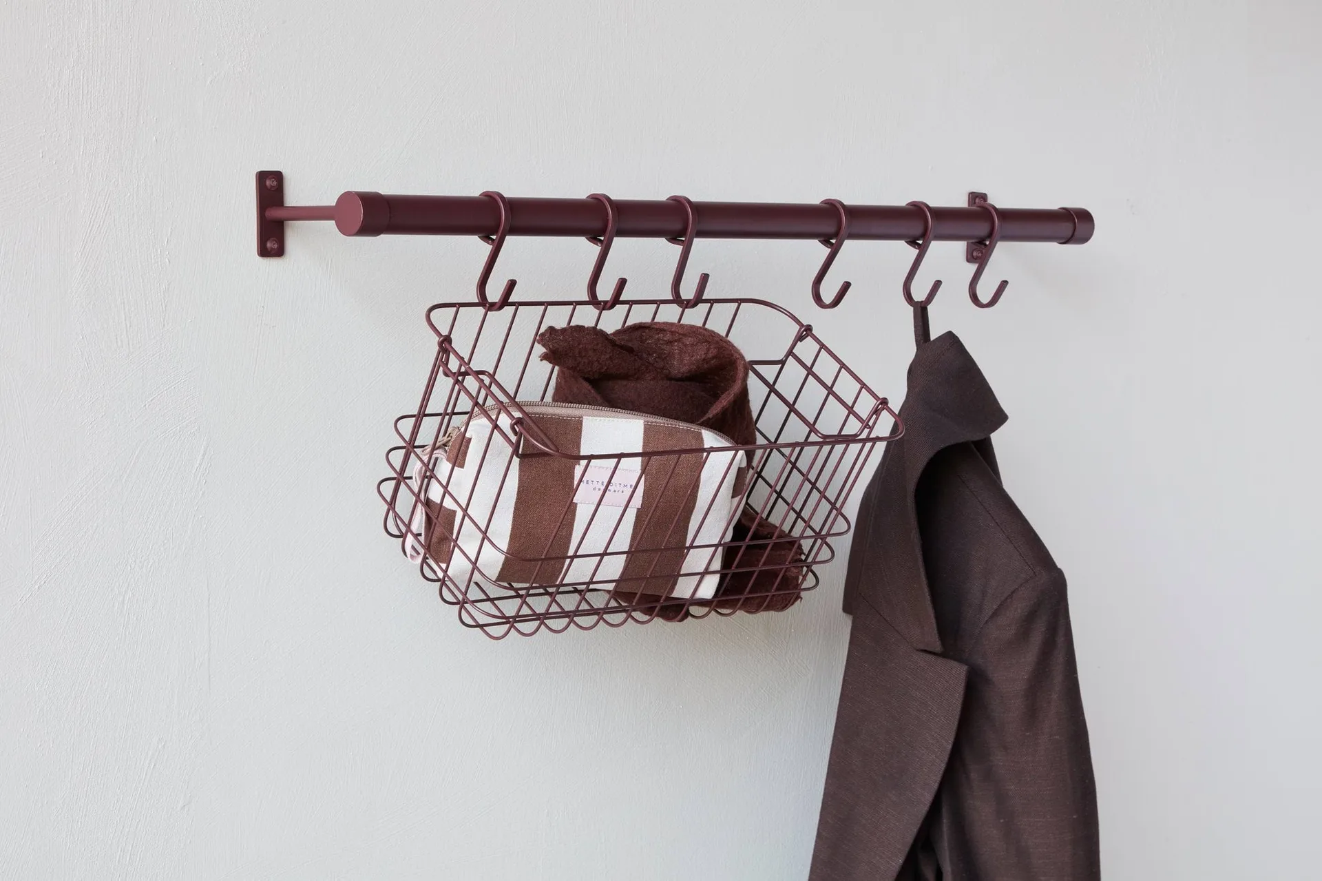Hang-it ράγα ρούχων, Κόκκινο, 11x70x5,5 εκ. Mette Ditmer