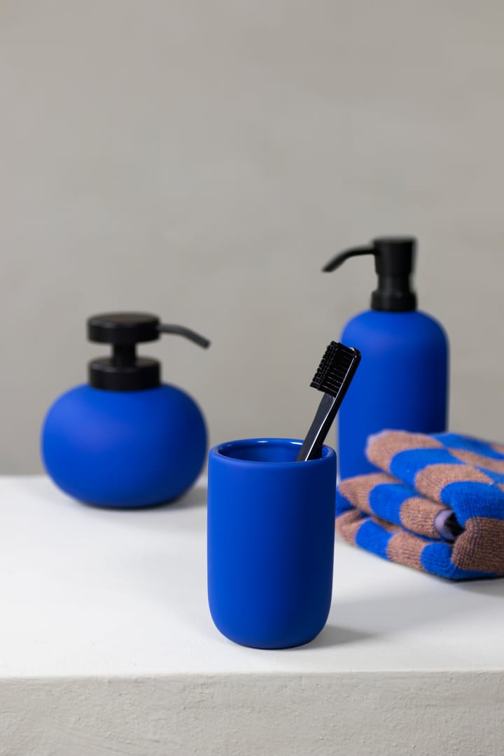 Lotus κύπελλο οδοντόβουρτσας, Cobalt Mette Ditmer