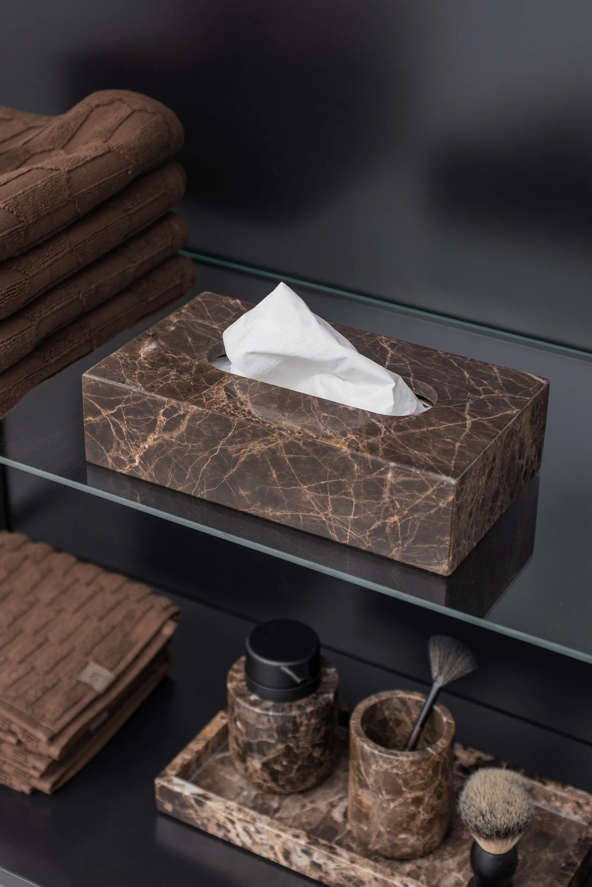 Marble κουτί για χαρτομάντηλα 14 x 25,5 εκ., Καφέ Mette Ditmer
