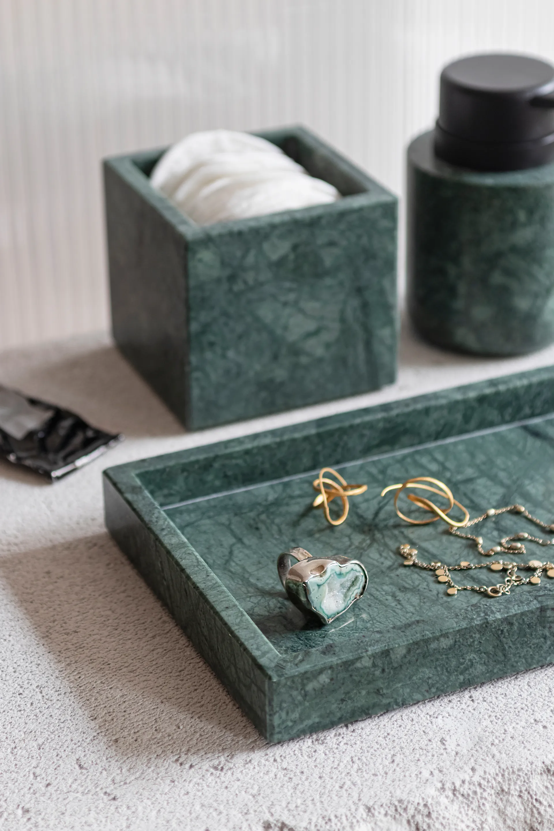 Marble δίσκος διακόσμησης 16x31 εκ, Dark forest Mette Ditmer