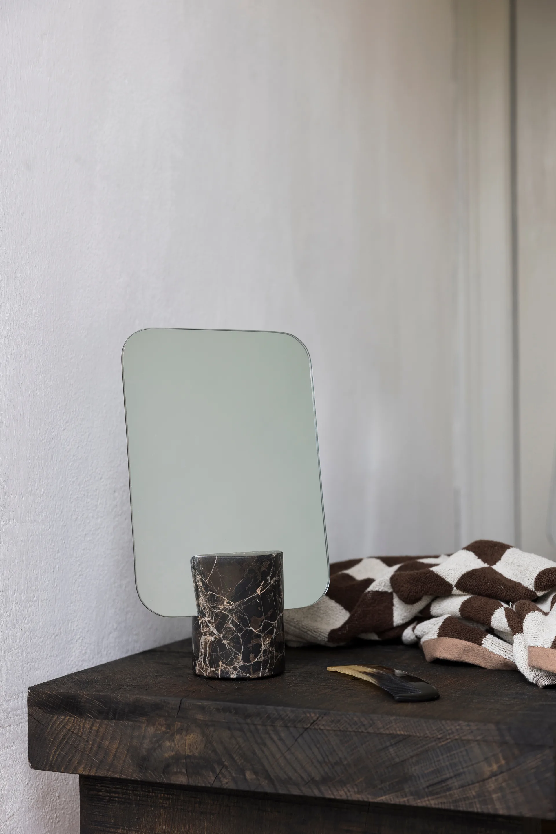 Marble καθρέφτης τραπεζιού, Brown, 30 cm Mette Ditmer