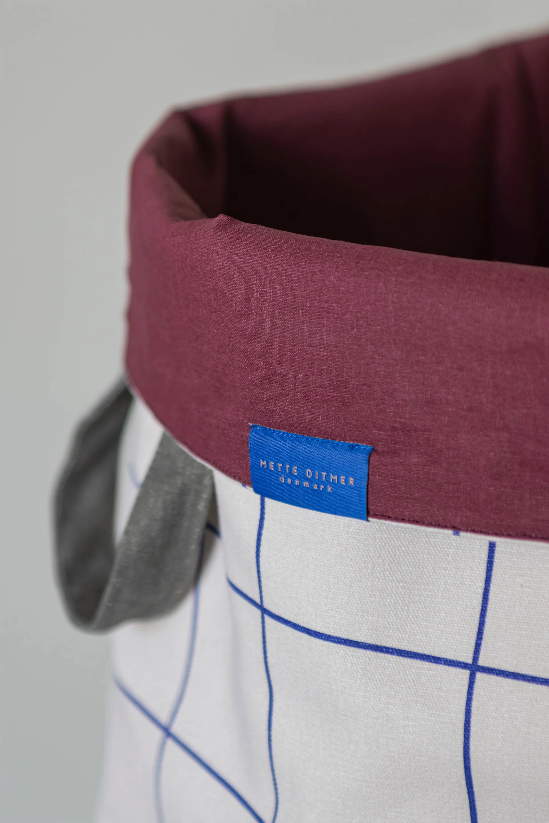 Mesh καλάθι πλυντηρίου Ø40x50 cm, Cobalt-sand Mette Ditmer