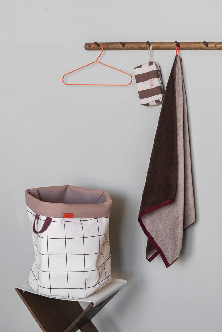 Mesh καλάθι πλυντηρίου Ø40x50 cm, Καφέ-Off-white Mette Ditmer