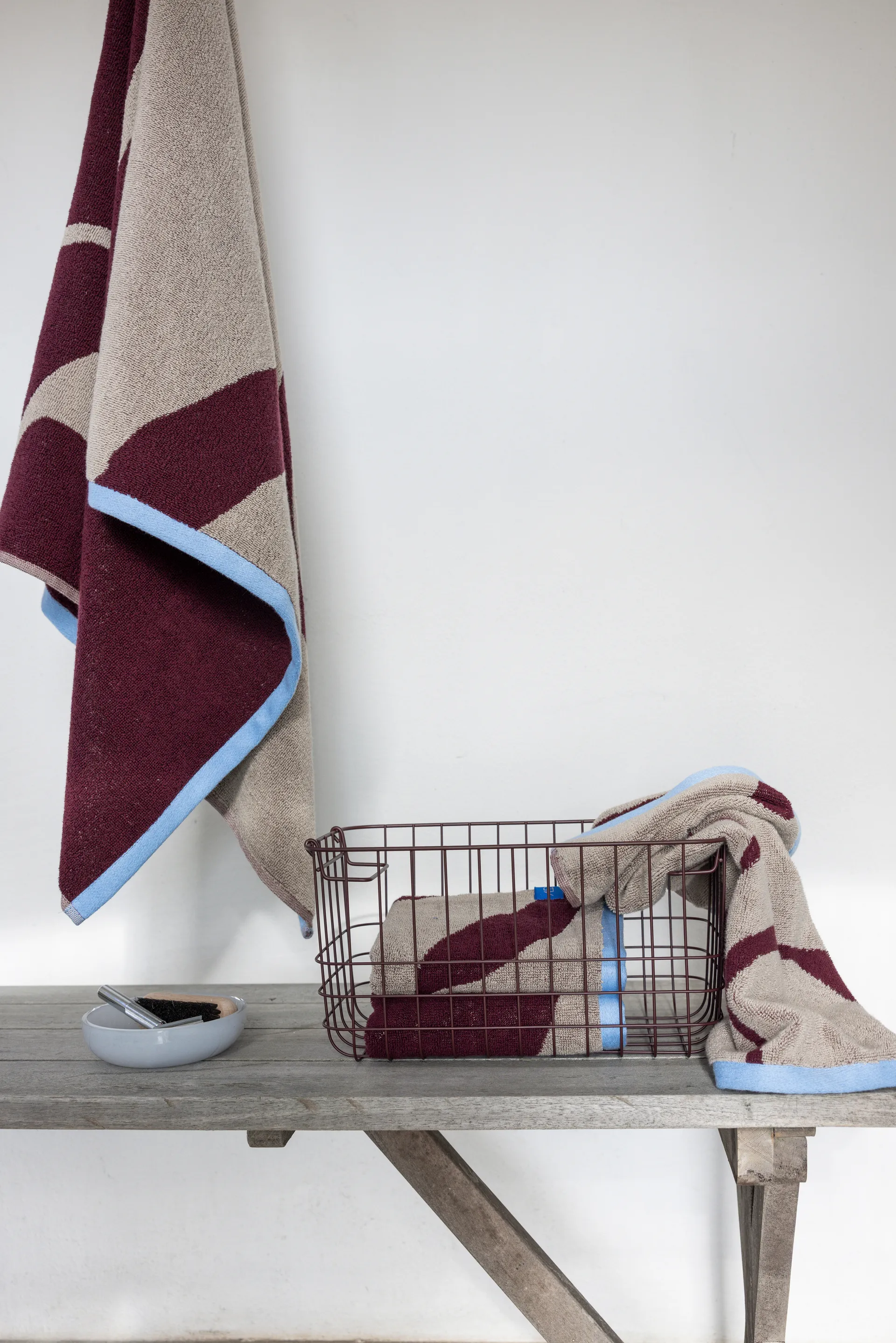 Πετσέτα μπάνιου Nova Arte 70 x 133 εκ., Wine-sand Mette Ditmer