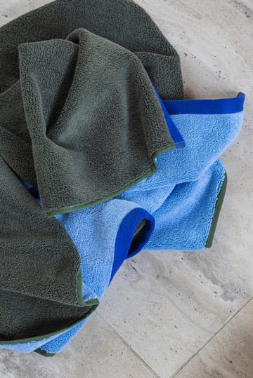 Soft πετσέτα μπάνιου 70x133 cm - Σκούρο ελιά-ανοιχτό μπλε - Mette Ditmer