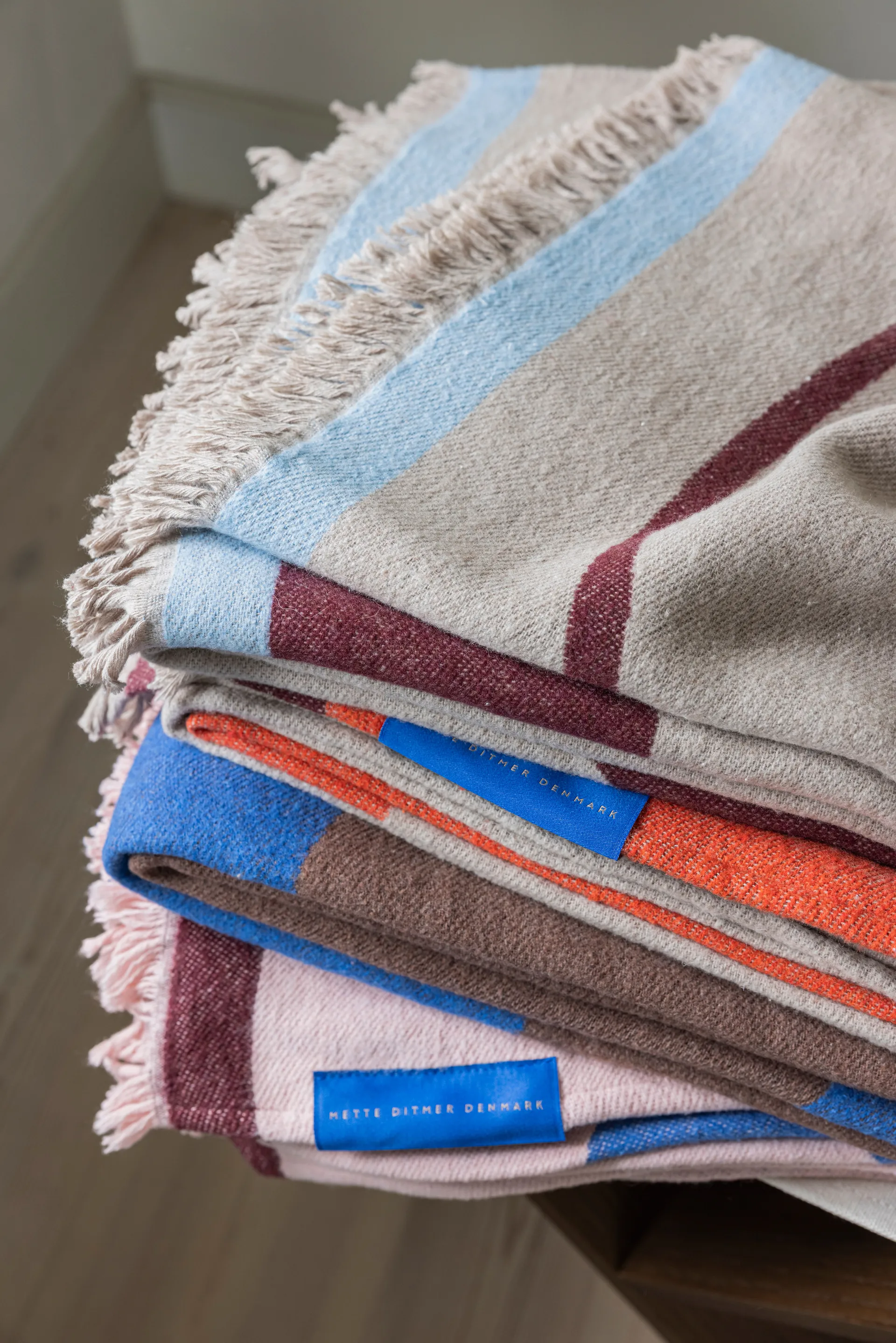 Studio ριχτάρι, Wine, 130x175 cm Mette Ditmer