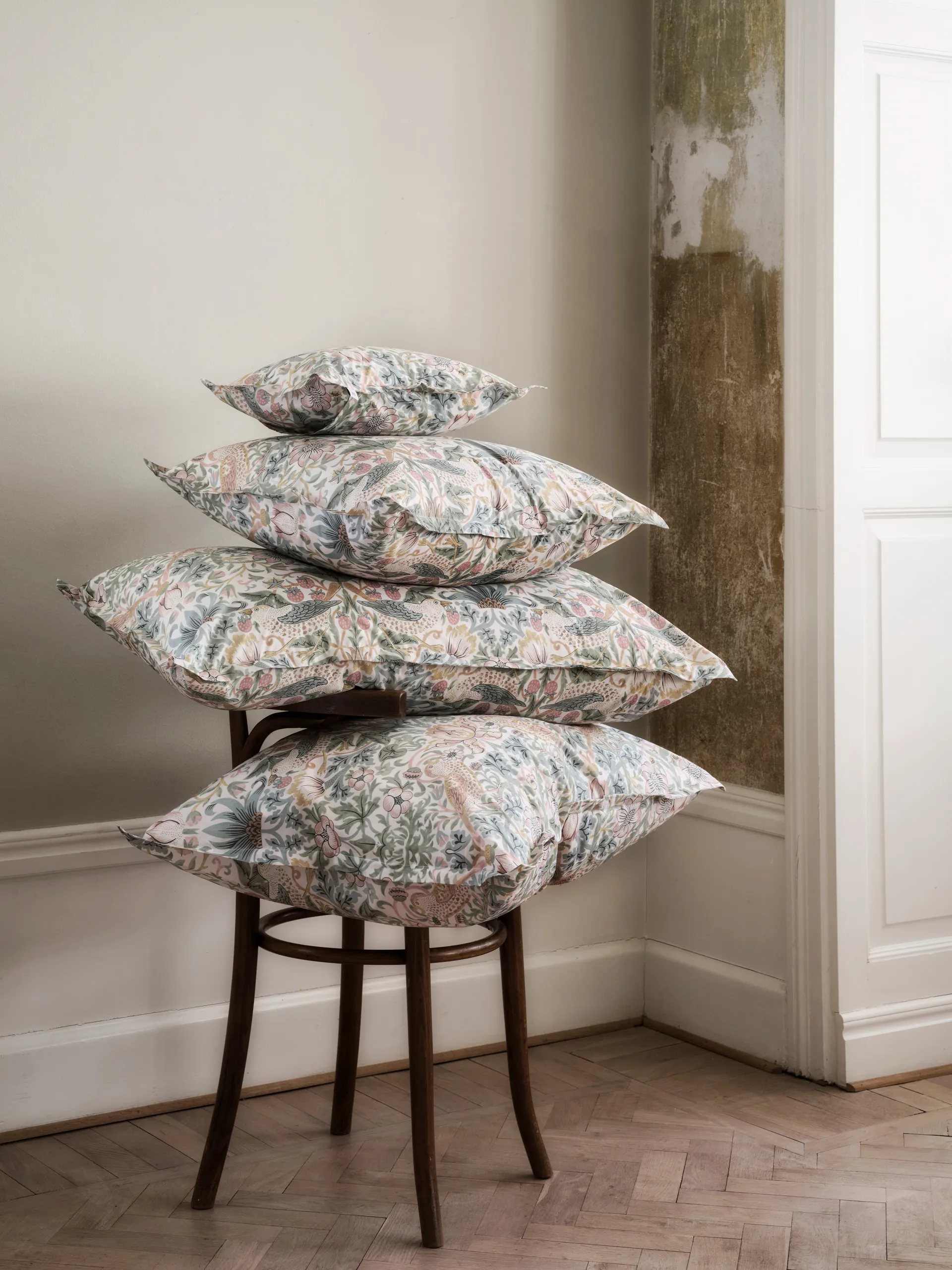 Μαξιλαροθήκη Morris & Co. Strawberry Thief , Πράσινο, 50x90 εκ Mille Notti