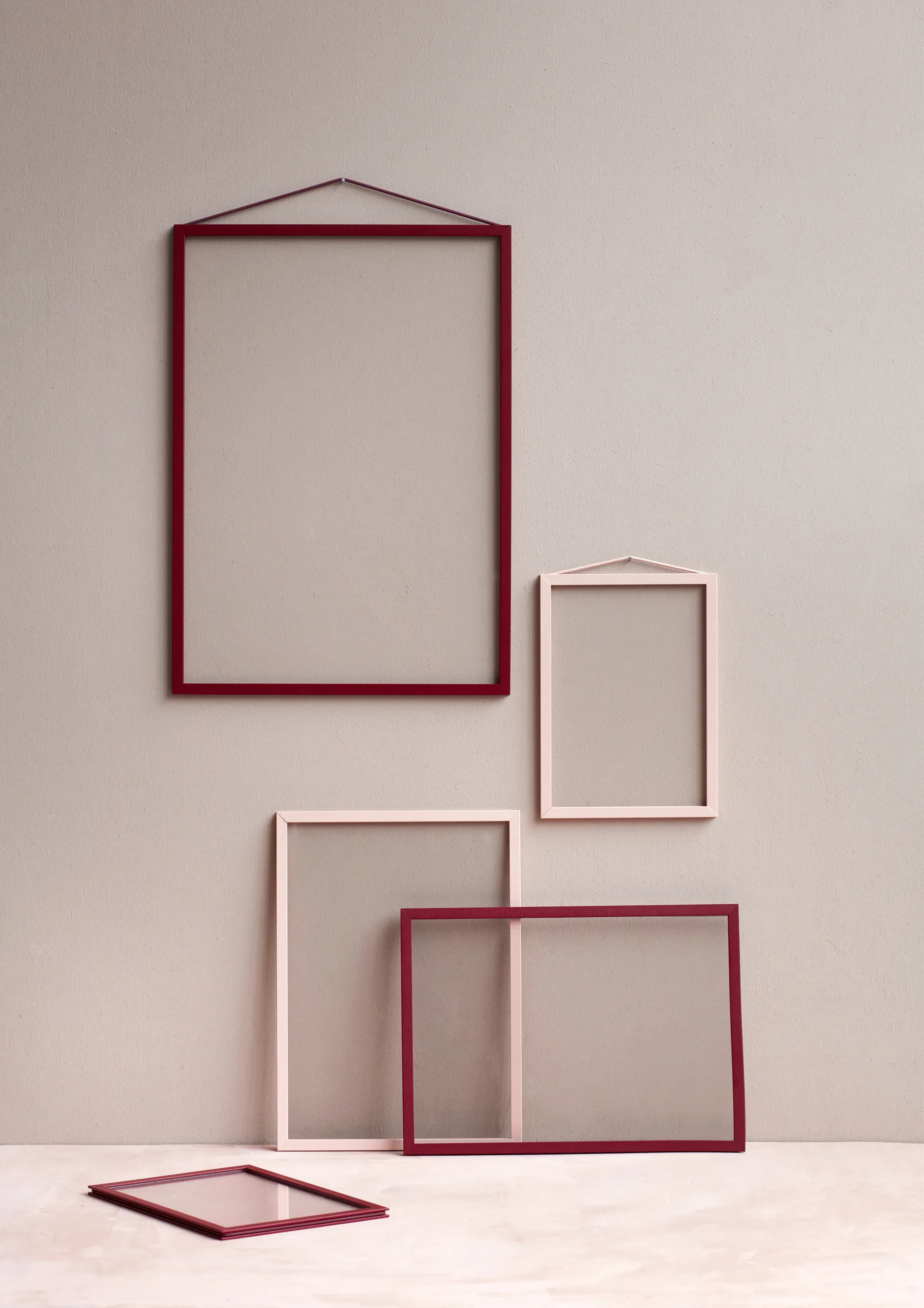 Κορνίζα Moebe A4 22,6x31,3 cm, Transparent. Red MOEBE