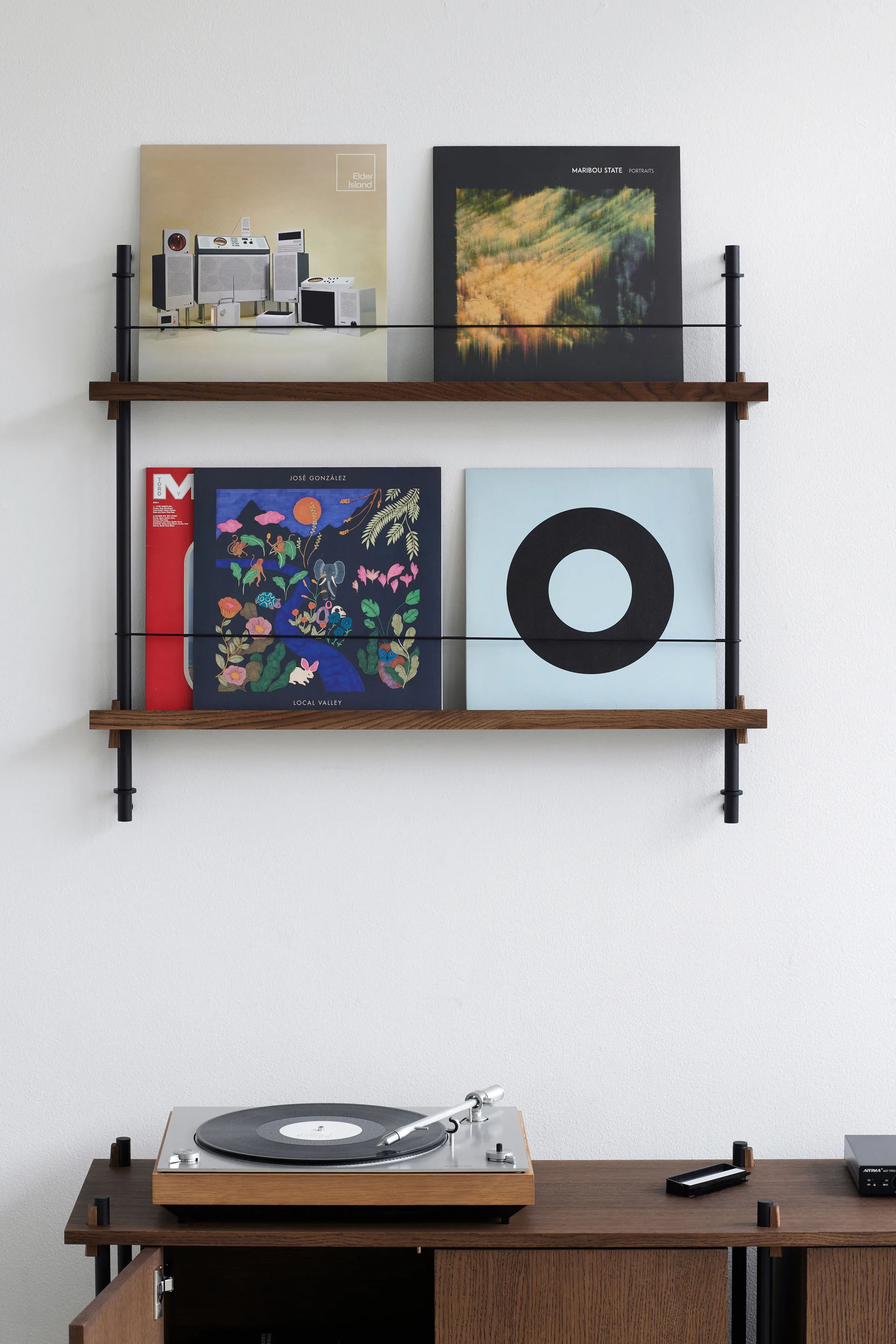 Moebe σταντ περιοδικών, Smoked oak-white MOEBE