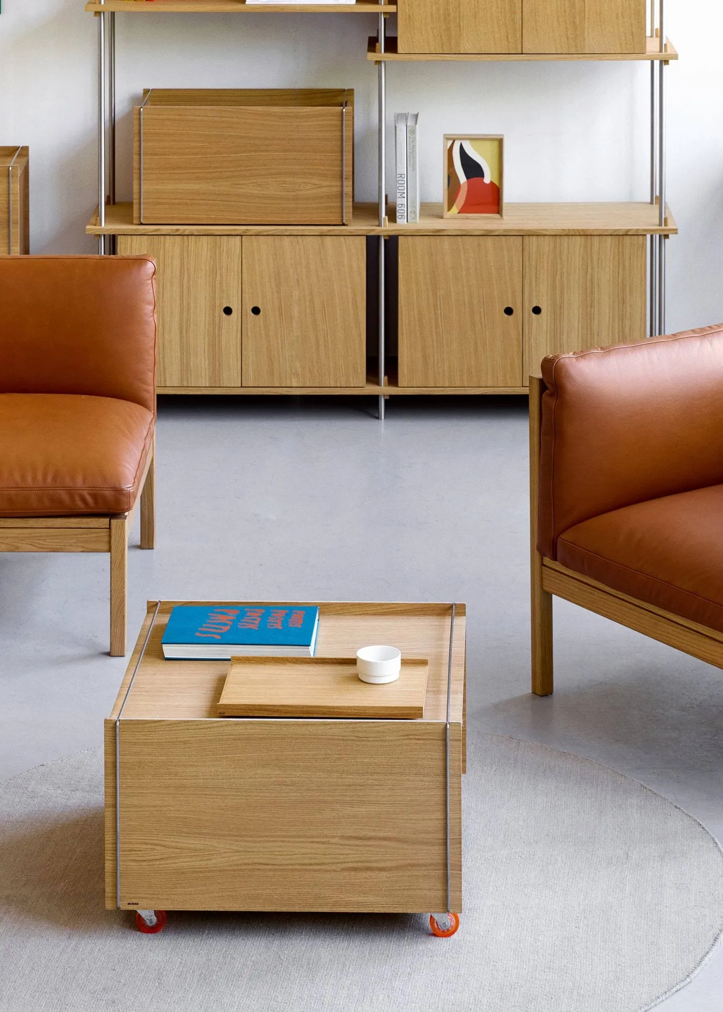 Moebe Storage Chest τραπεζάκι σαλονιού με αποθηκευτικό χώρο, Λαδωμένη δρυς-Μαύρο, 60x61x38.2 cm MOEBE