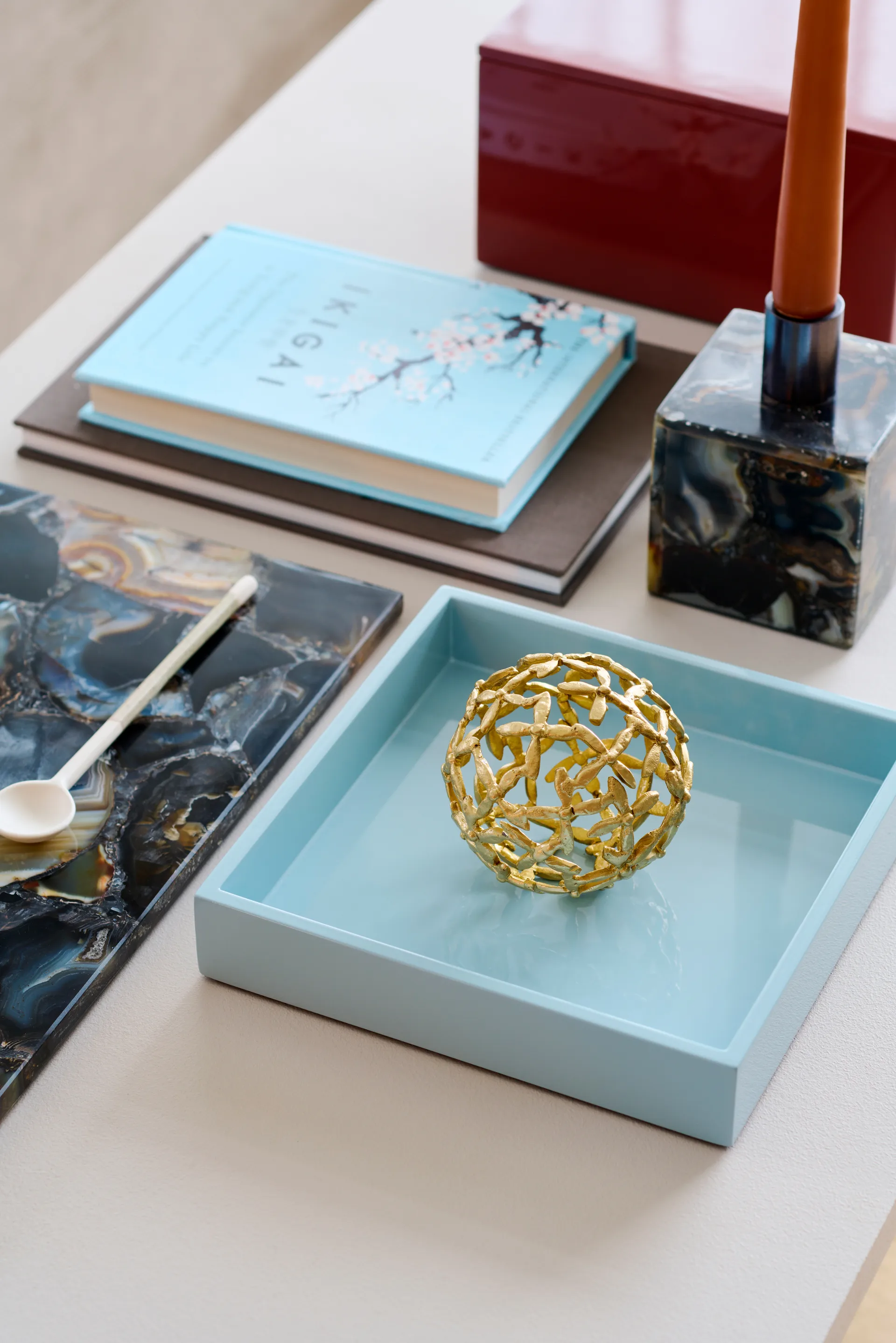 Lux λουστραρισμένος διακοσμητικός δίσκος 19x19x3,5 εκ., Powder blue Mojoo