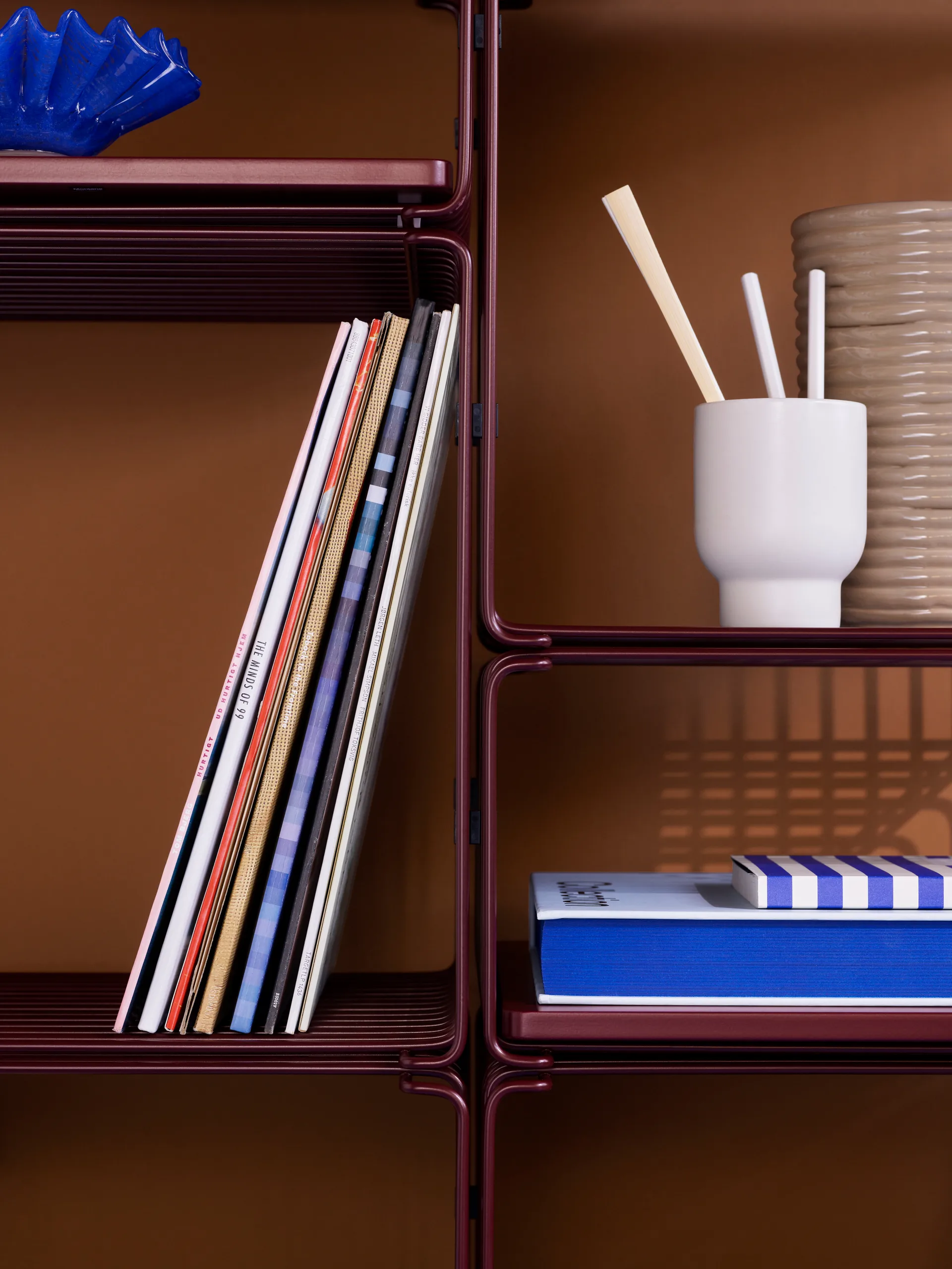 Panton Wire Single ράφι 34,8x34,8x25,7 εκ., Black red Montana