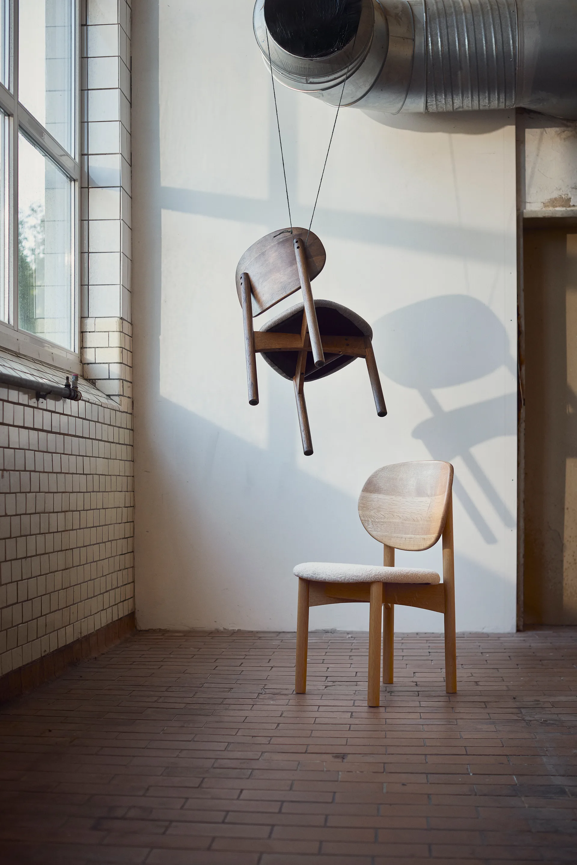 Oka καρέκλα, Σκούρολδωμένη δρυς, grey MUUBS