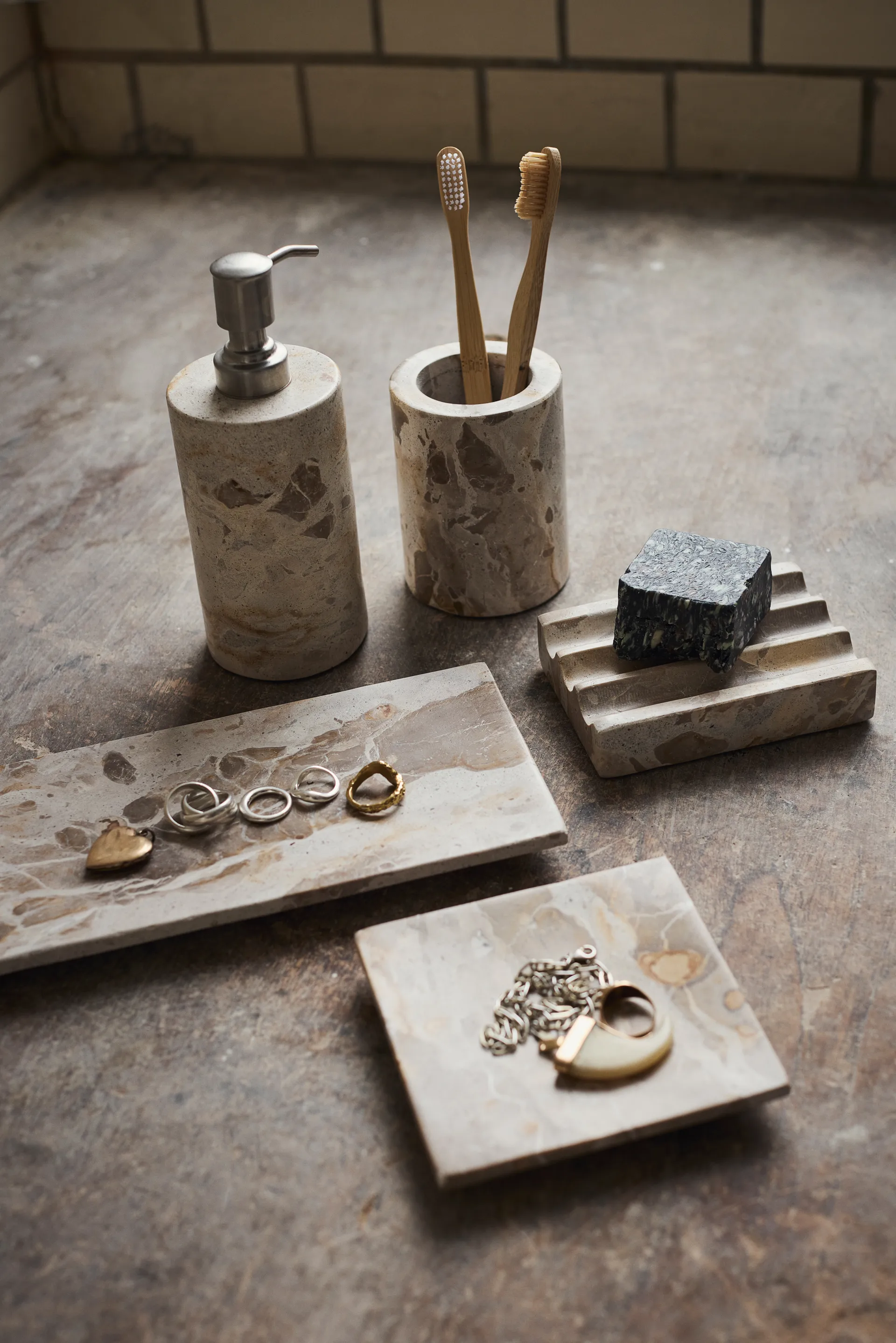 Λευκή αντλία σαπουνιού, Seashell MUUBS