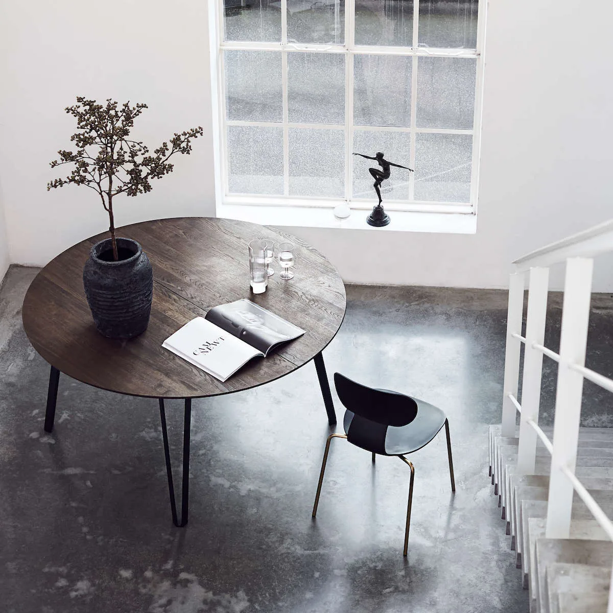 Τραπεζαρία Space Ø150 εκ, Καπνισμένη δρυς MUUBS