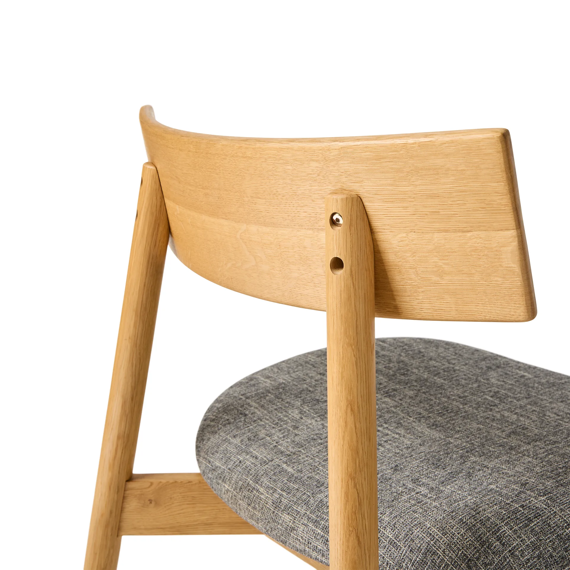 Tetra lounge chair, Ύφασμα σε απόχρωση σκυροδέματος-φυσικά λαδωμένη δρυς MUUBS