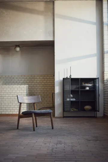 Tetra lounge chair - Γρανί-ύφασμα-σκούρα λαδωμένη δρυς - MUUBS