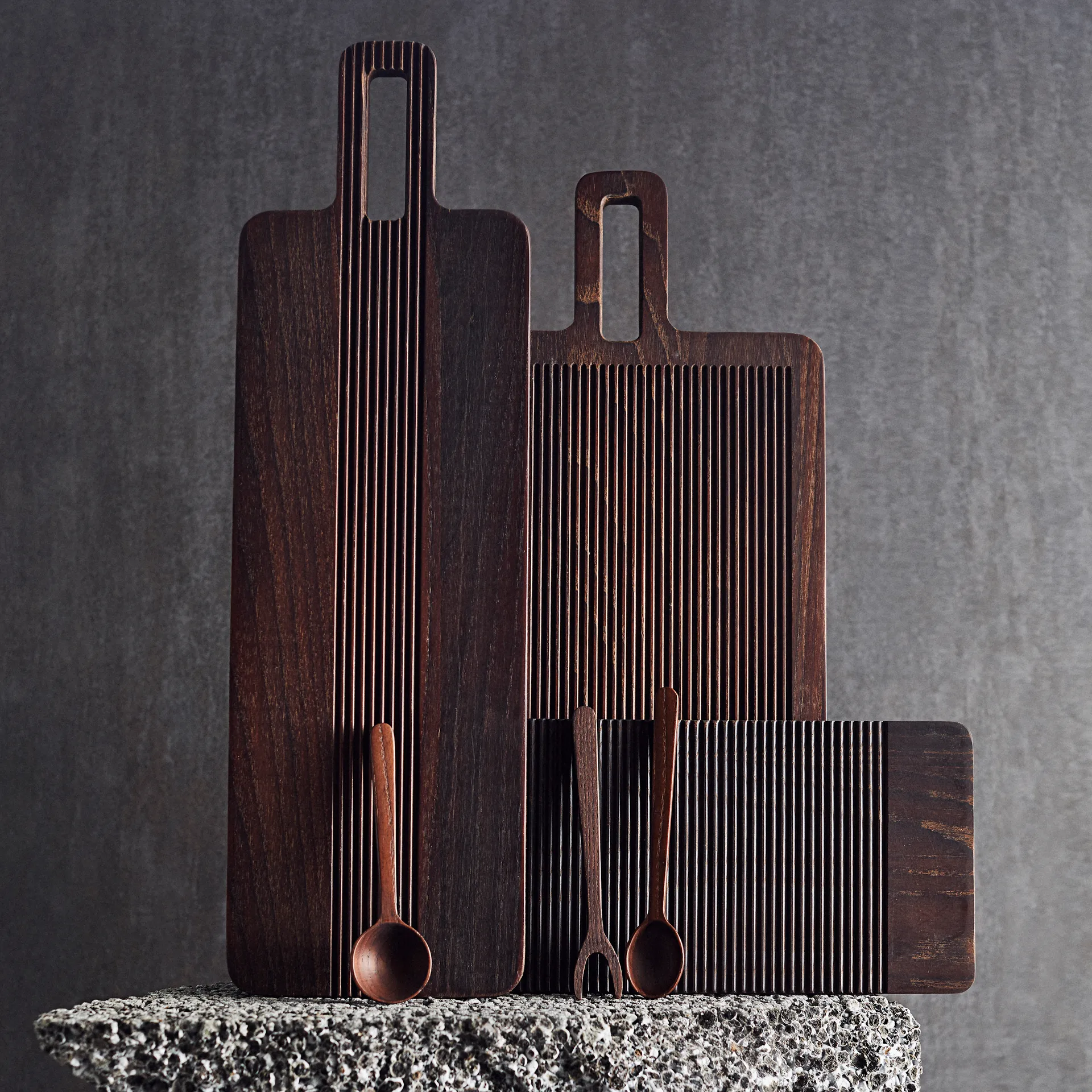 Yami δίσκος για τάπας 15x49 cm, καφέ MUUBS