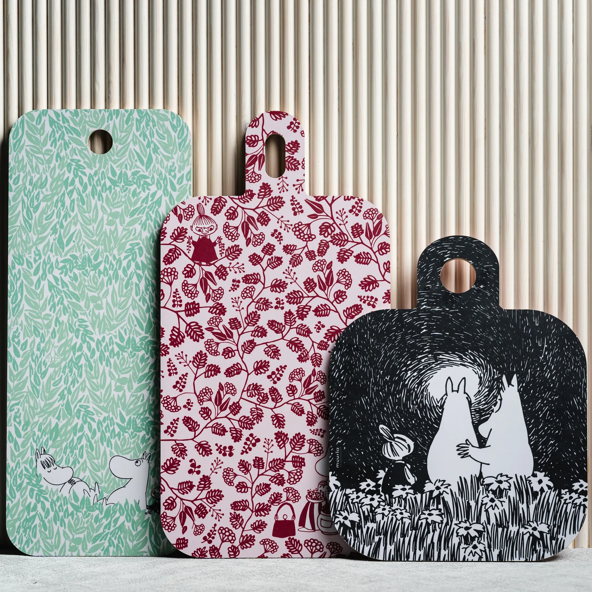 Chop & Serve Friendship δίσκος 25x32 cm, μαύρο-ροζ Muurla