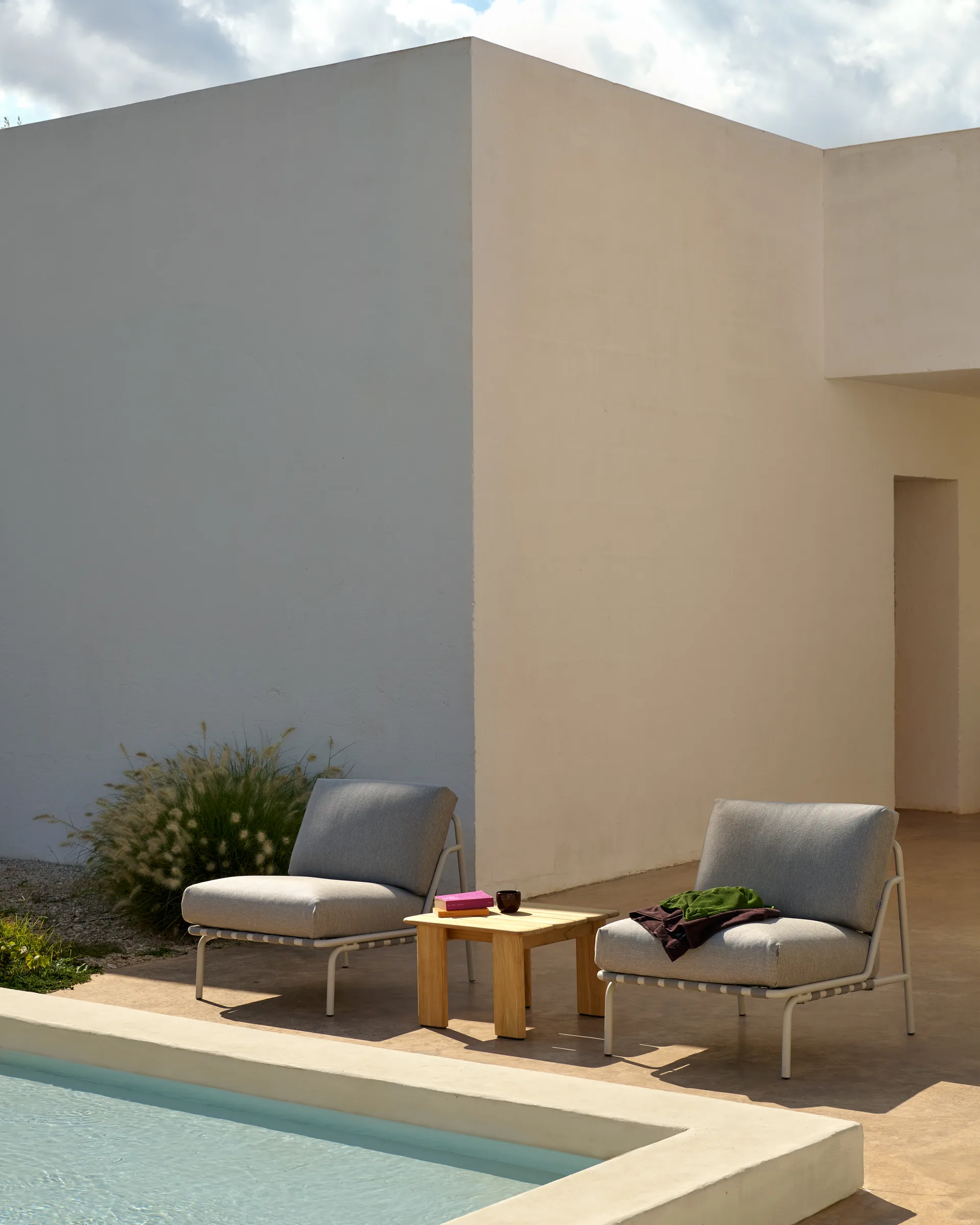 Assemble τραπεζάκι σαλονιού, Teak, 55x55 εκ. Muuto