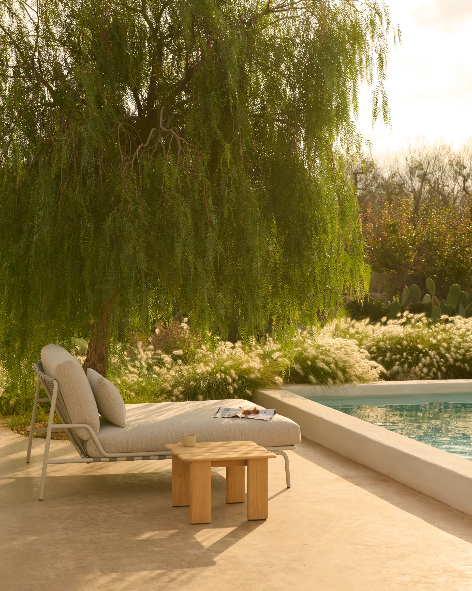 Assemble τραπεζάκι σαλονιού, Teak, 55x55 εκ. Muuto