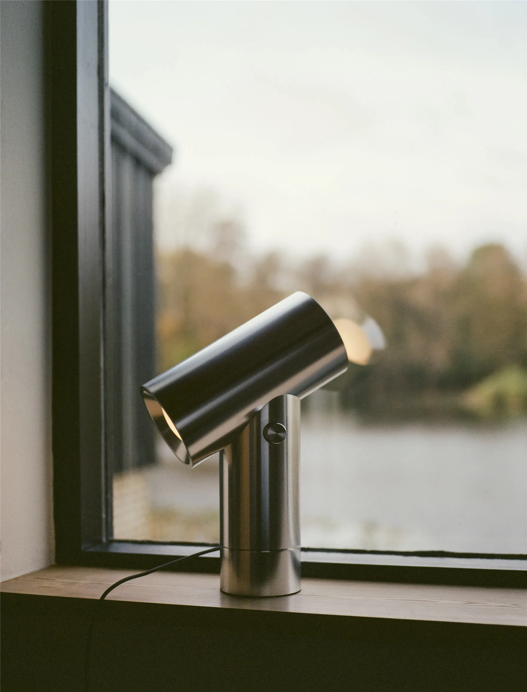 Beam επιτραπέζιο φωτιστικό 45,4 cm, Polished aluminium Muuto