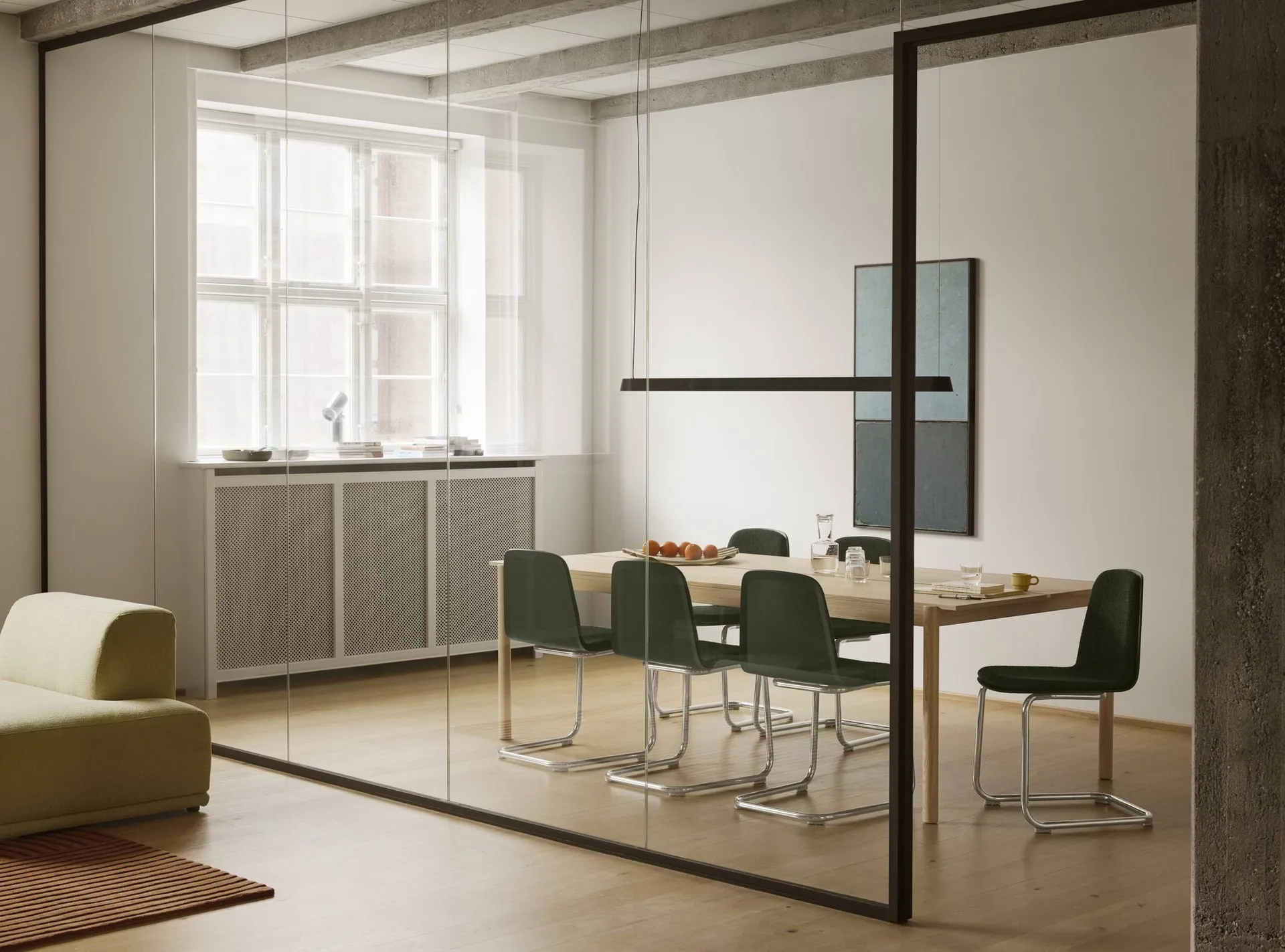 Brink Chair Cantilever Base καρέκλα, Μάυρο Muuto