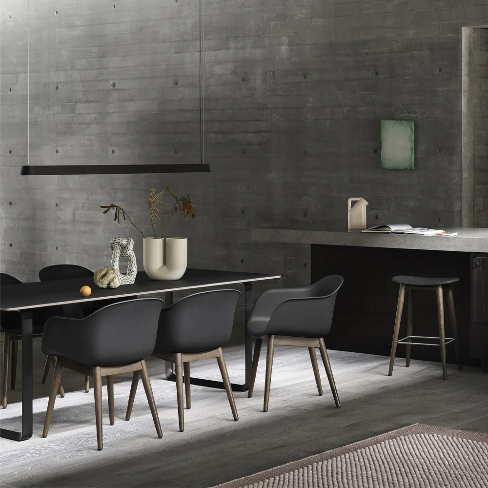 Fiber πολυθρόνα με ξύλινα πόδια, Dusty green, dark brown stained legs Muuto