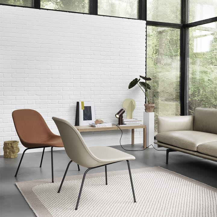 Fiber Lounge καρέκλα με μεταλλικά πόδια, Refine leather cognac-Black Muuto