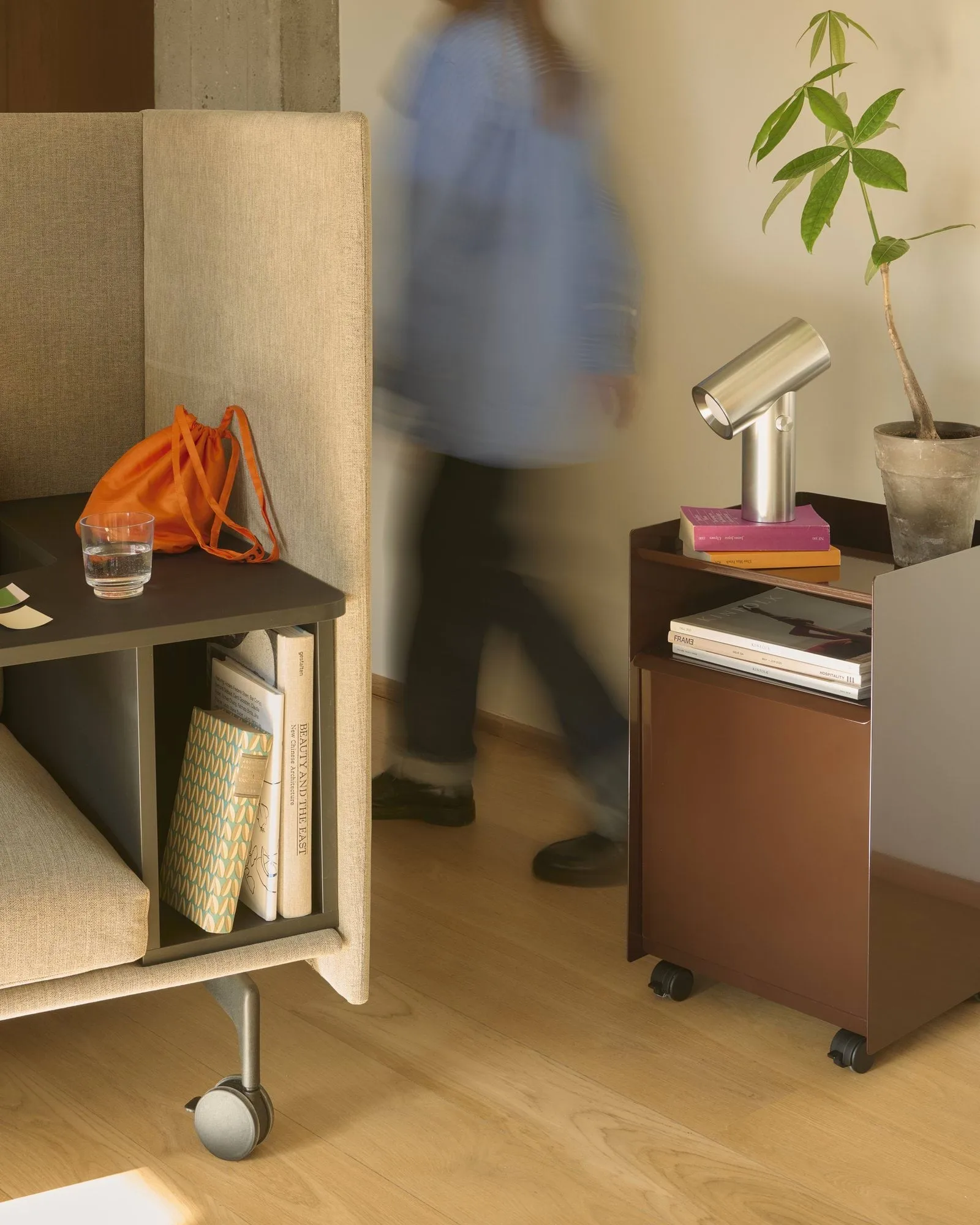 Folded Trolley τρόλεϊ με ντουλάπι, Grey Muuto