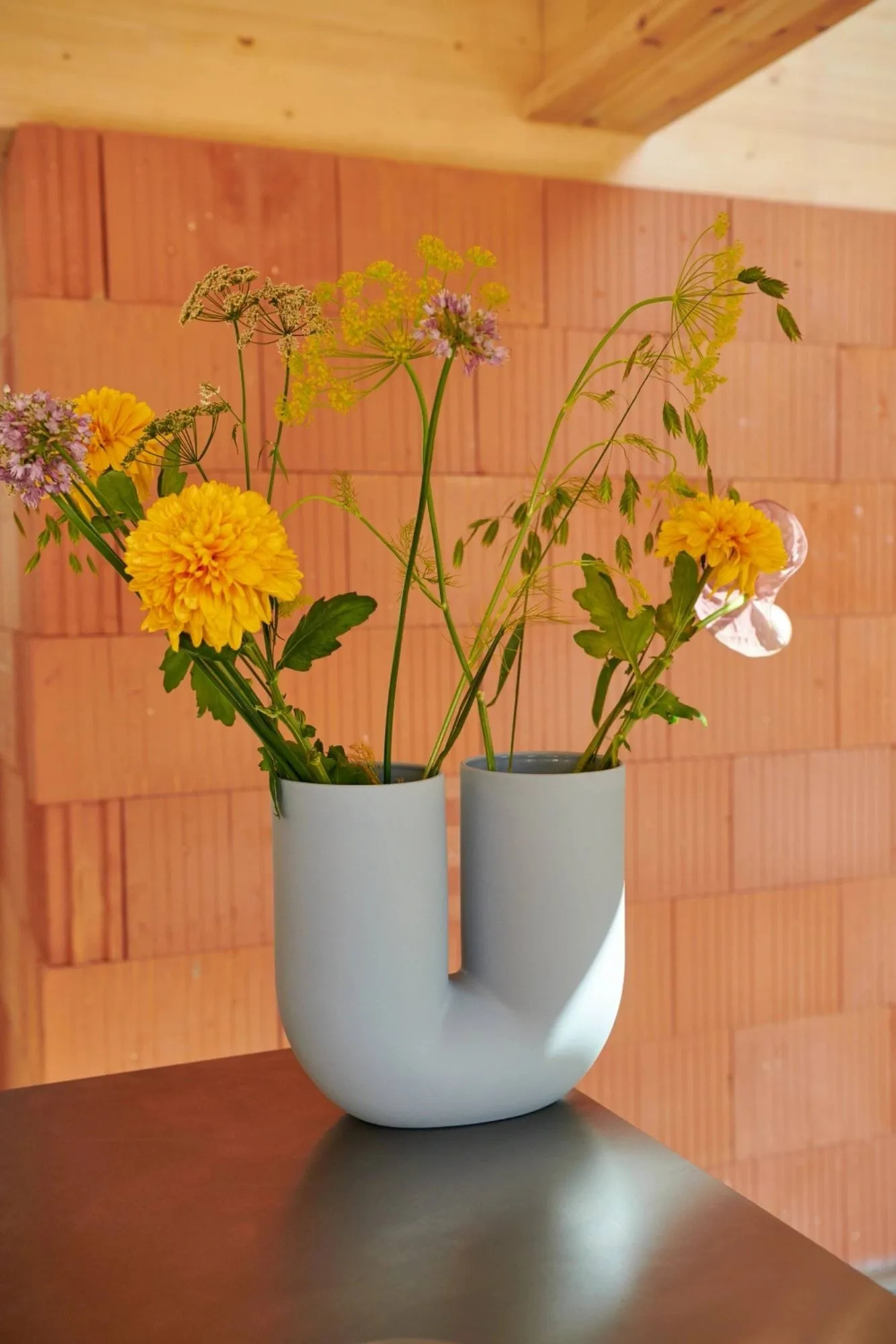 Kink βάζο 26 cm, γαλάζιο Muuto