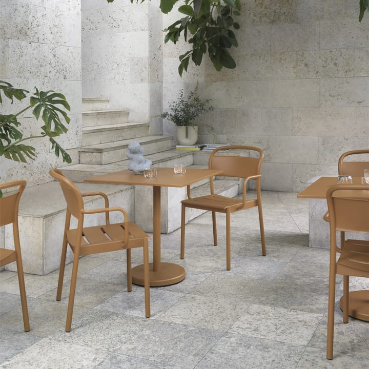 Linear steel τραπέζι 70x70 cm, Burnt orange Muuto