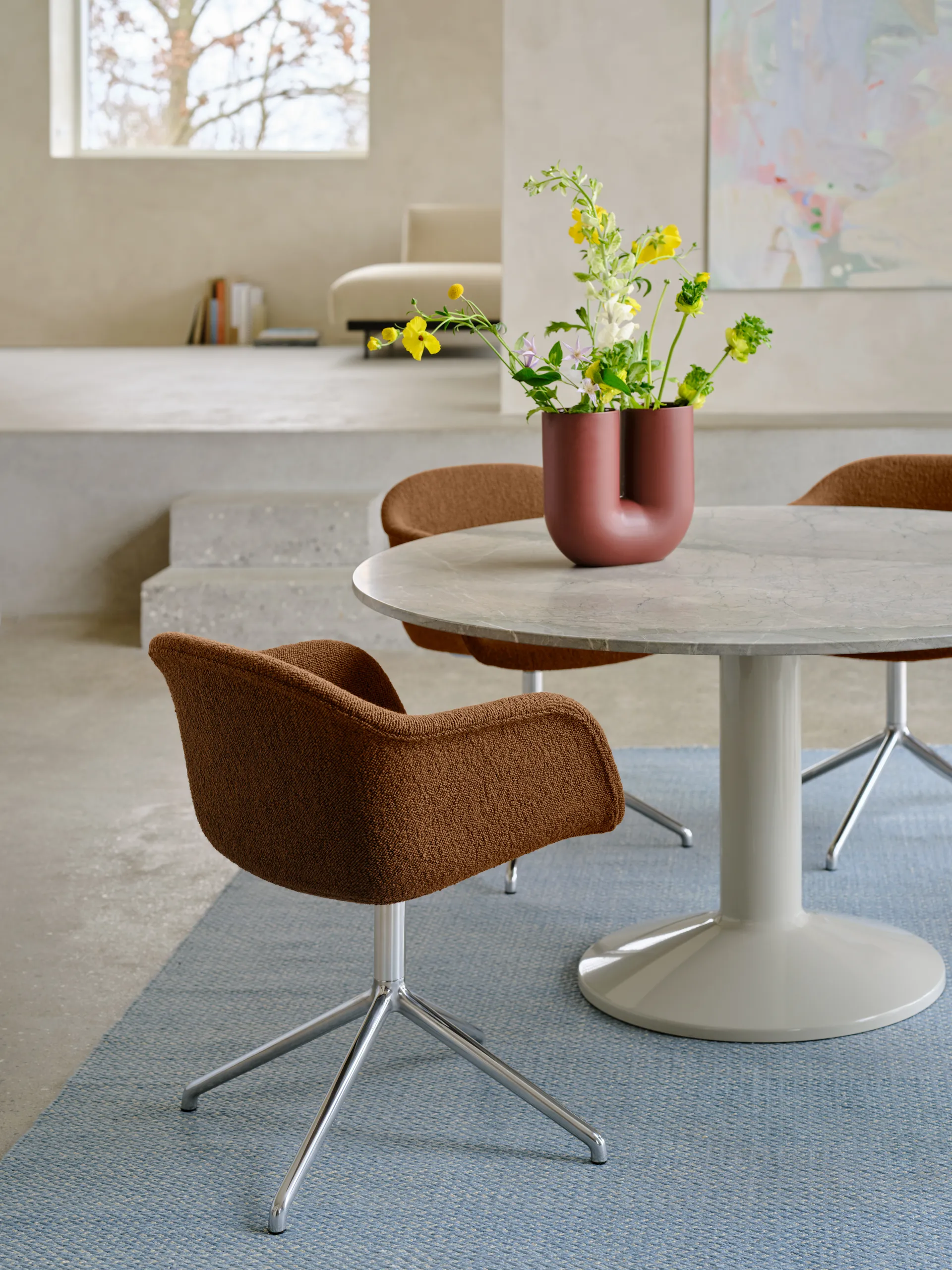Midst τραπέζι με κεντρική βάση Ø140 εκ., Grey marble-grey Muuto