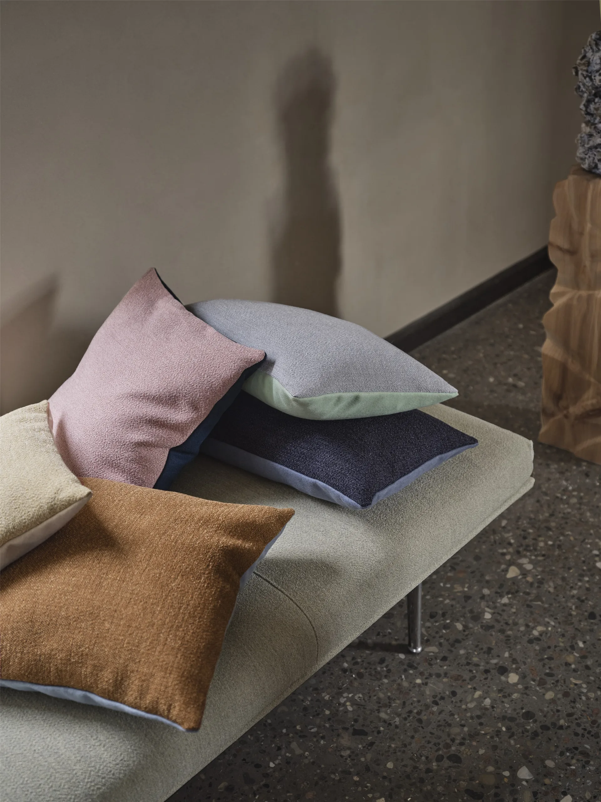 Mingle μαξιλάρι 45x45 cm, Midnight Blue Muuto