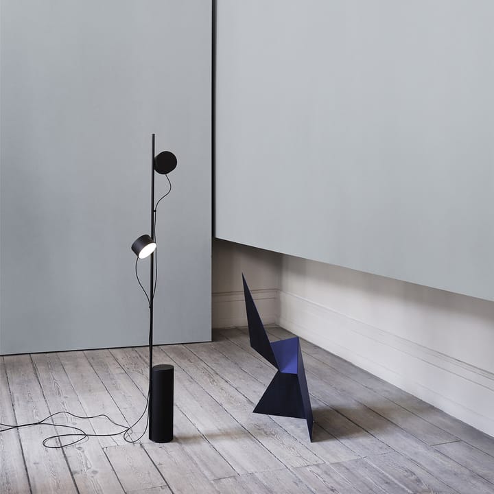 Post επιδαπέδιο φωτιστικό, Μαύρο Muuto
