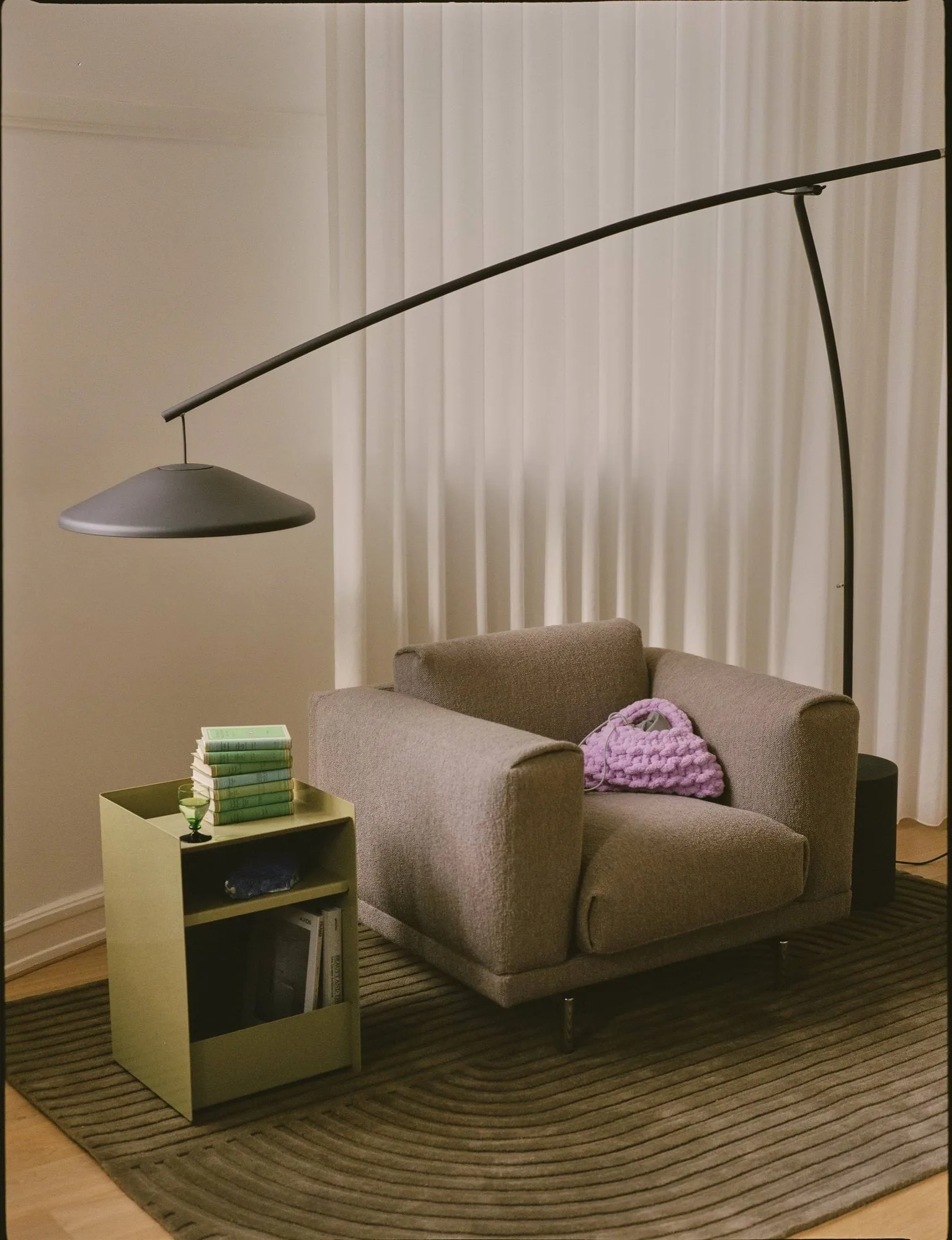 Rest Lounge Chair πολυθρόνα lounge, Hearth 6-μαύρα πόδια Muuto
