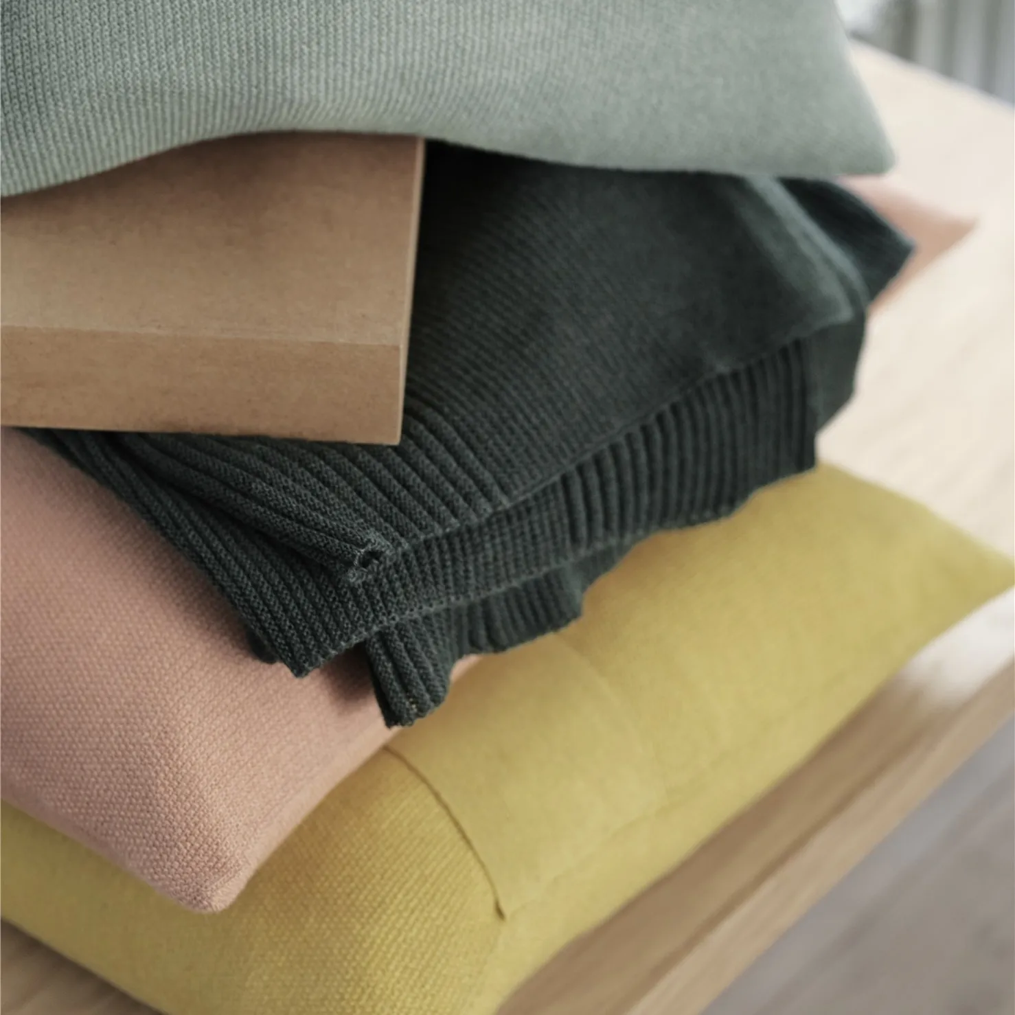 Rhythm woolfilt 130x160 cm, Σκούρο πράσινο Muuto