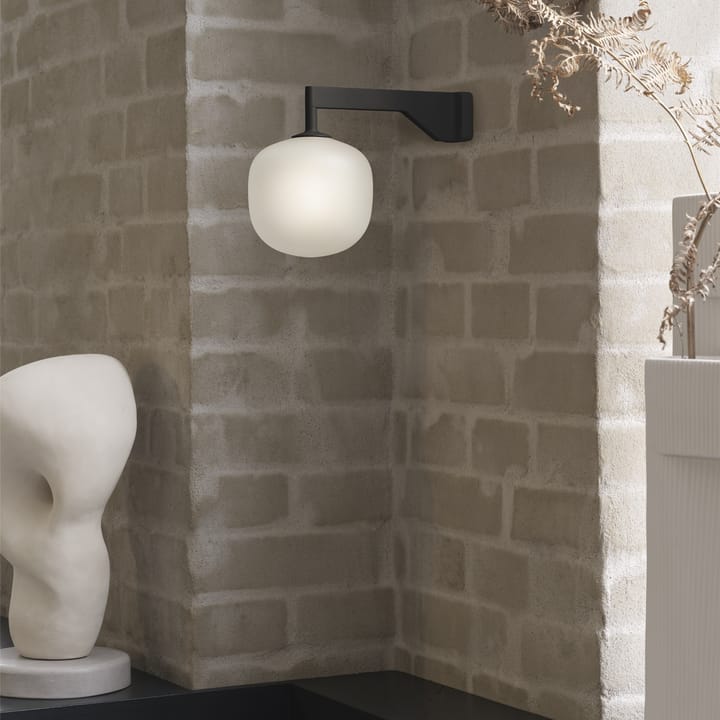 Rime φωτιστικό τοίχου, Μαύρο Muuto