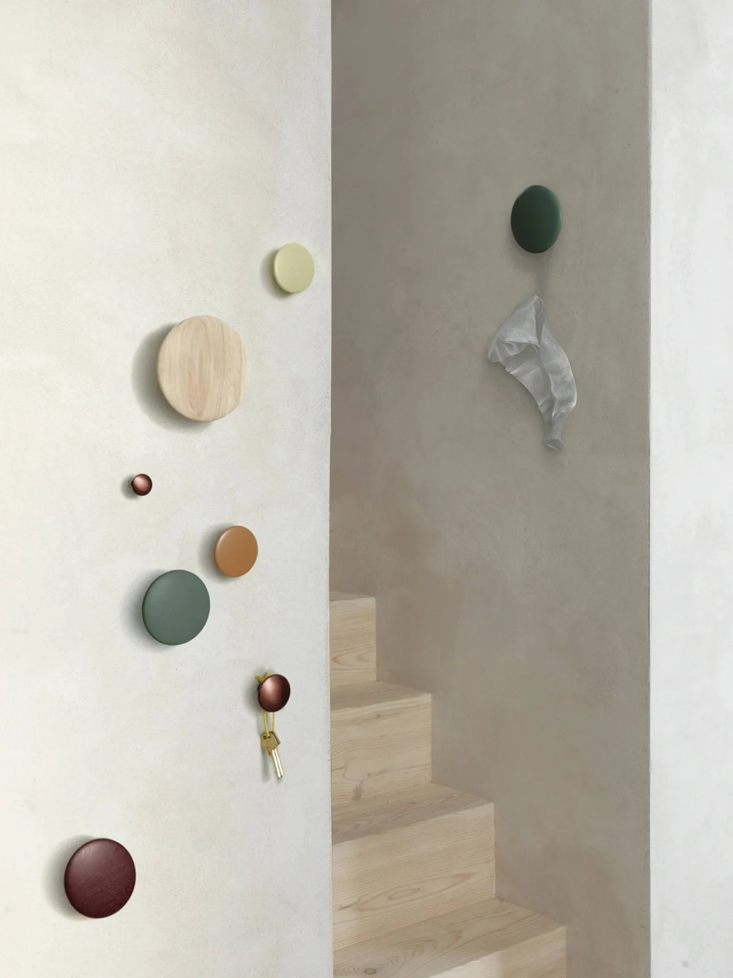 The Dots άγκιστρο ρούχων βελανιδιά, δρυς, μεσαίο Muuto