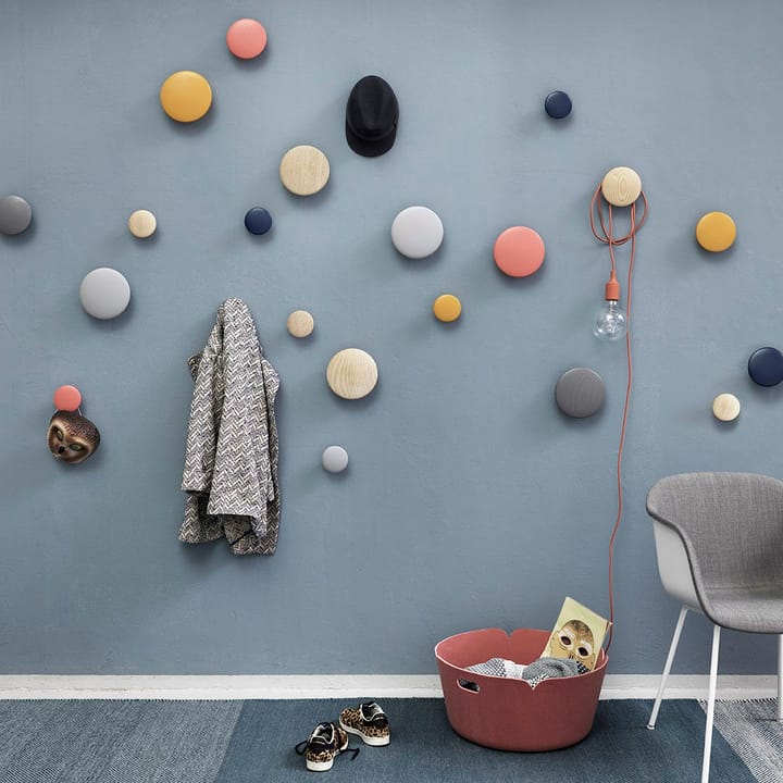 The Dots άγκιστρο ρούχων σταχτί, μεγάλο Muuto