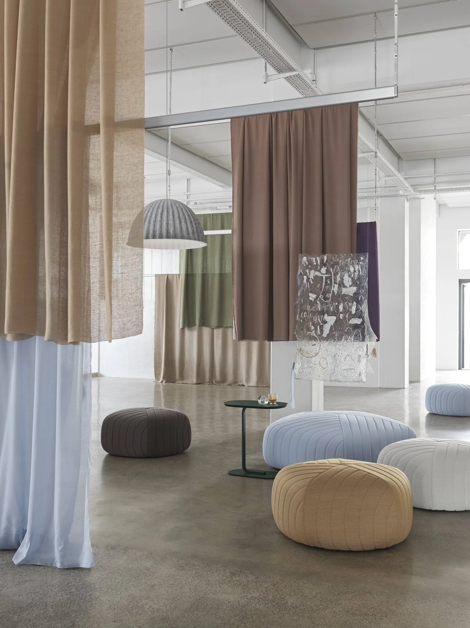 Under the Bell φωτιστικό οροφής Ø 82 cm, Blue grey Muuto