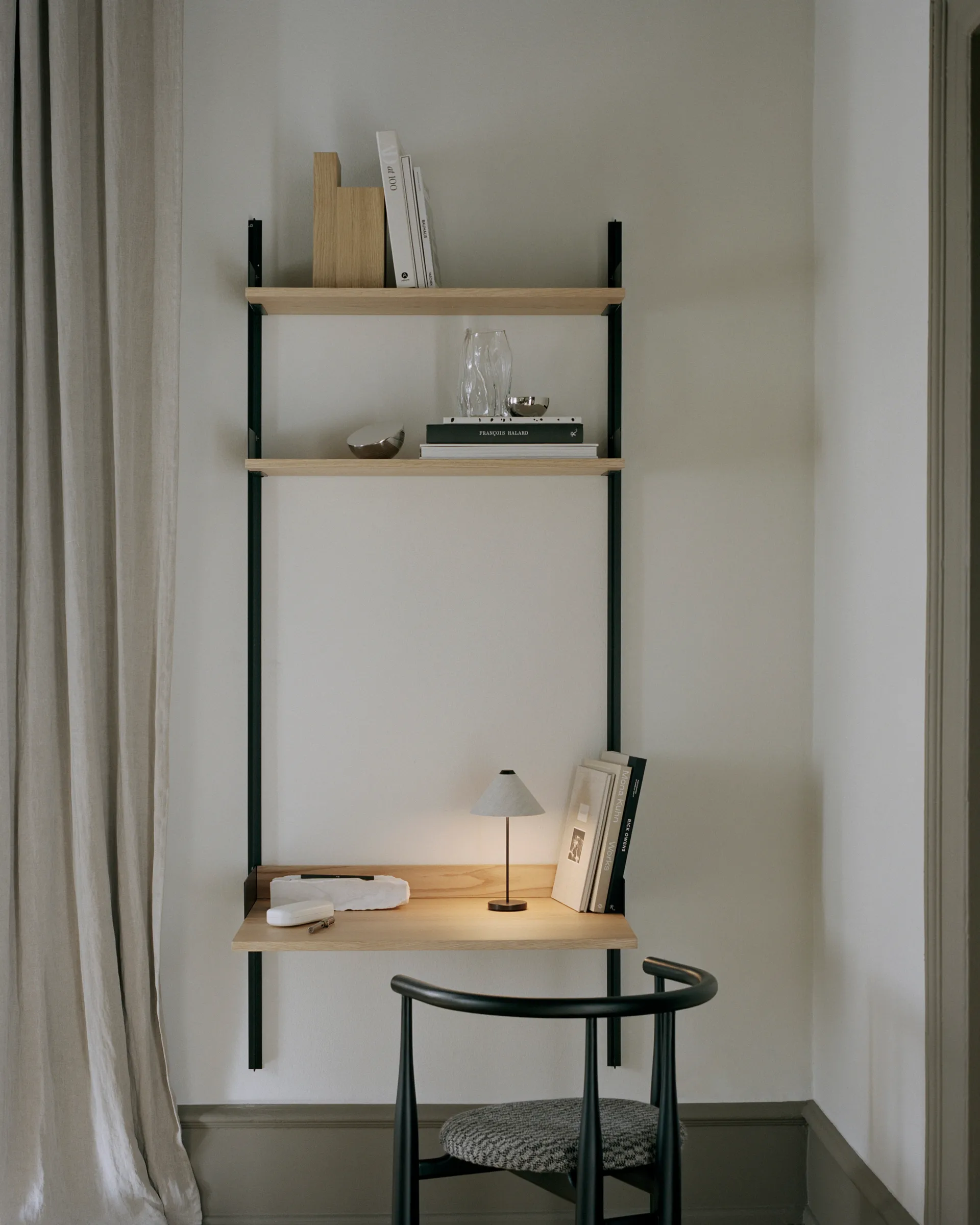 Φορητό επιτραπέζιο φωτιστικό Brolly, Linen New Works