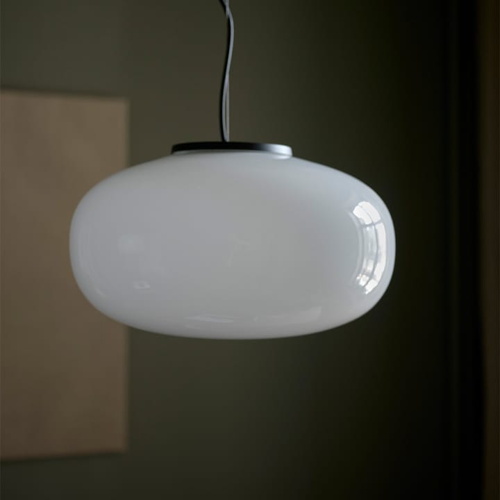 Karl-Johan Μικρό κρεμαστό φωτιστικό Ø23 cm, Οπαλ λευκό New Works