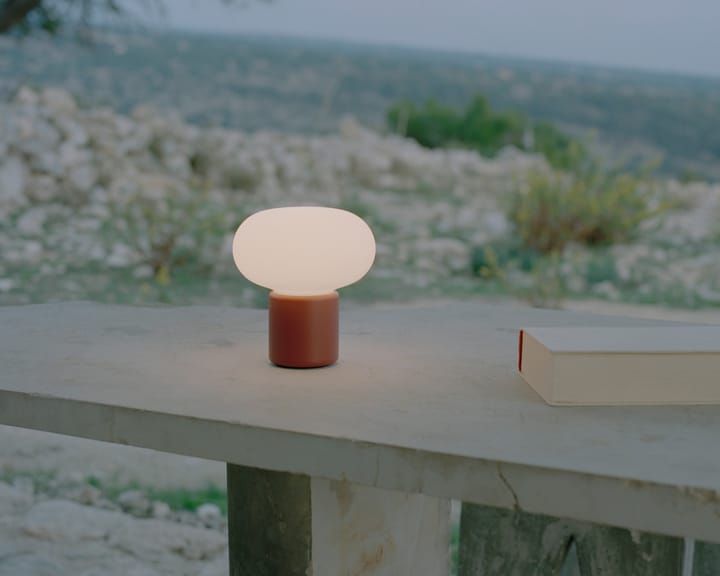 Φορητό επιτραπέζιο φωτιστικό Karl-Johan, Earth red New Works