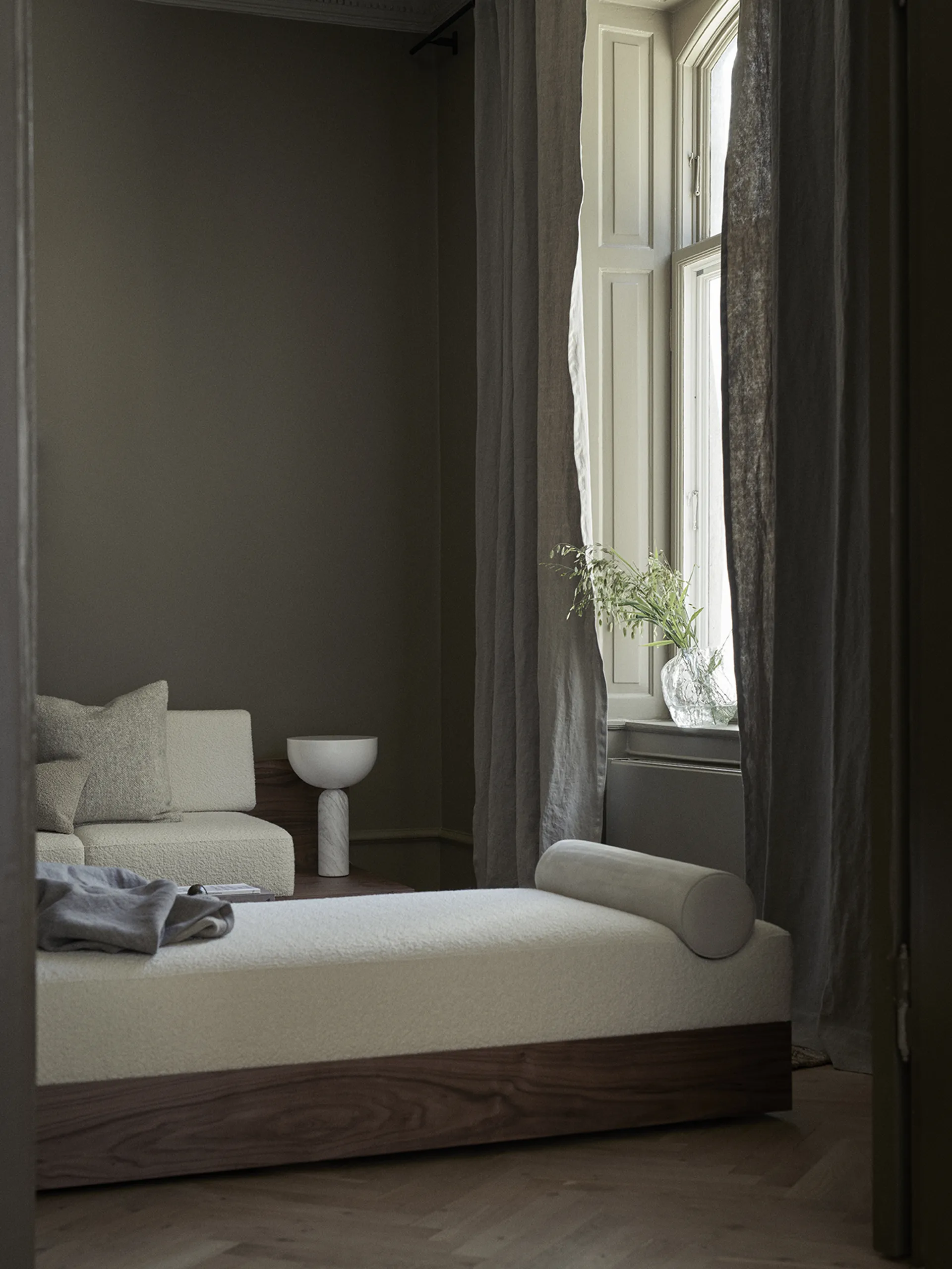 Mass ανάκλιντρο 200x75x51 cm, Καρακόραμο ιβουάρ 001-καρυδιά New Works