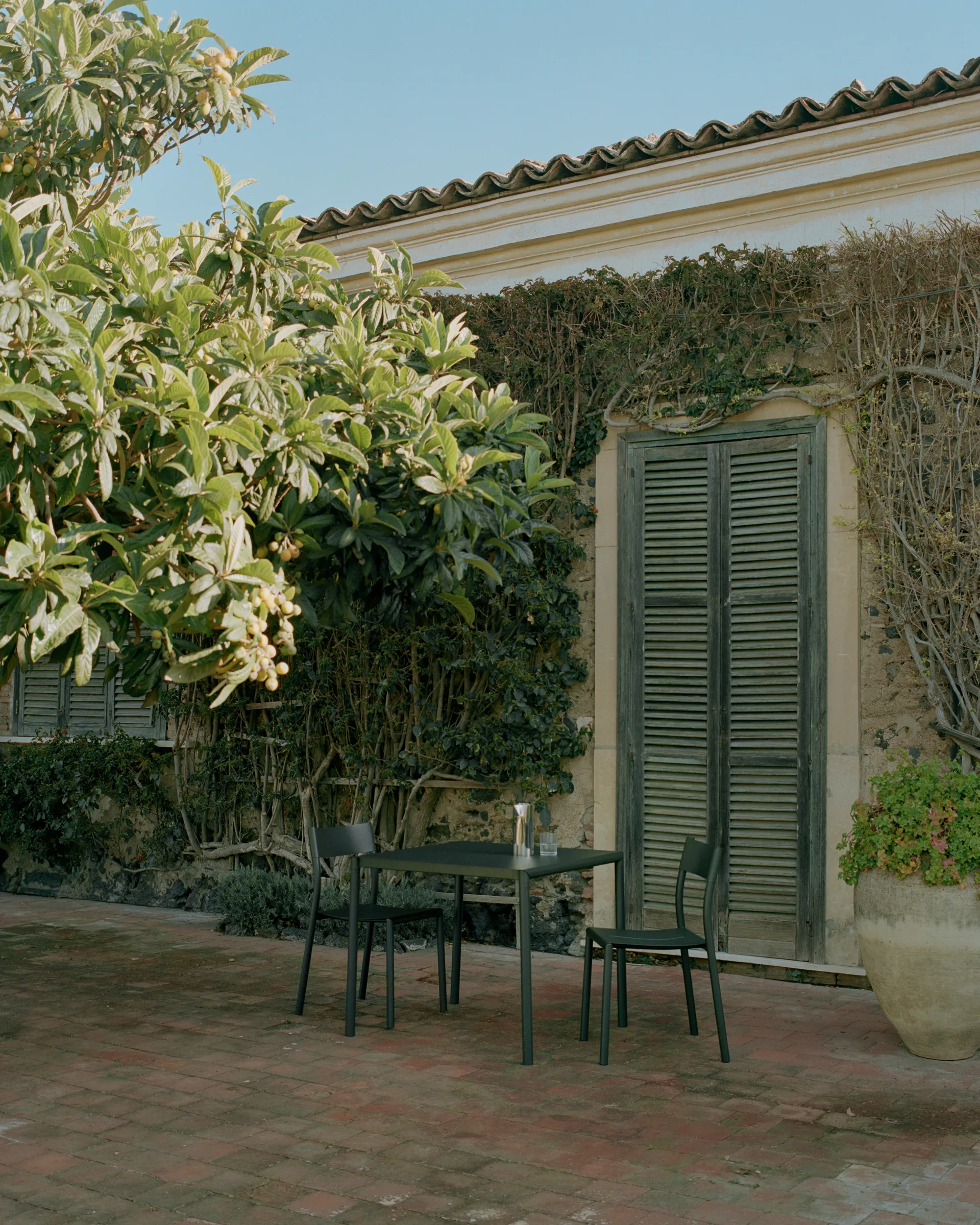 May Tables Outdoor τραπέζι 85x85 cm, Dark Green New Works