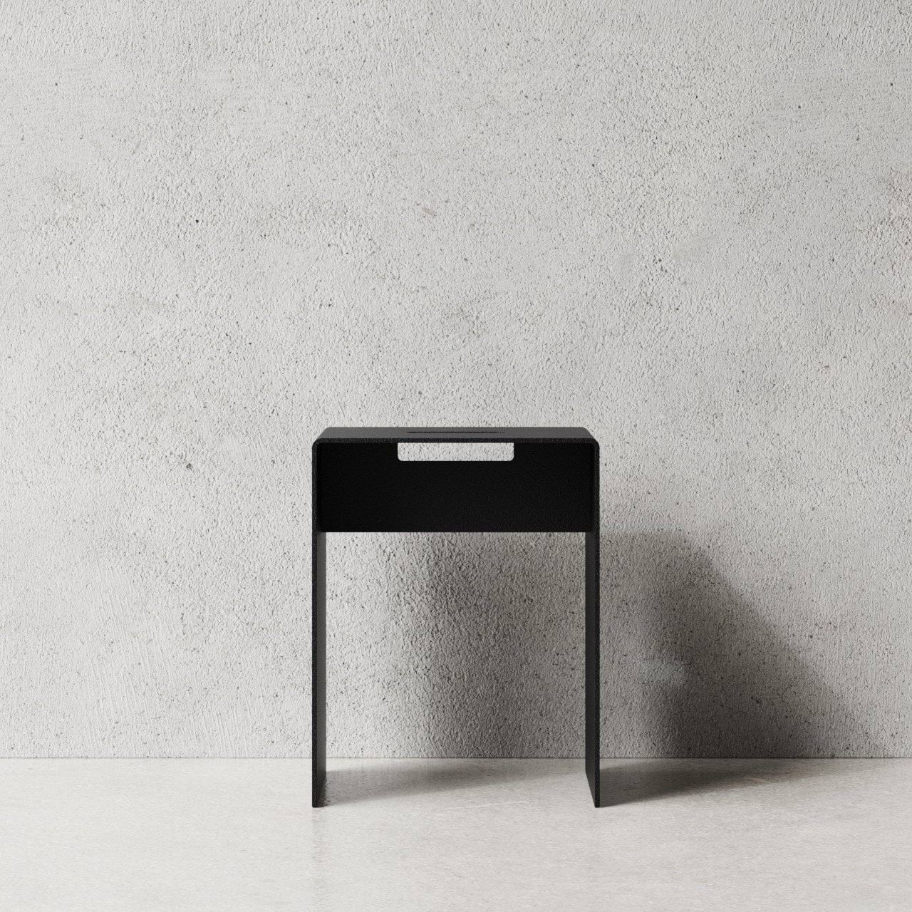 Nichba σκαμπό, Black Nichba